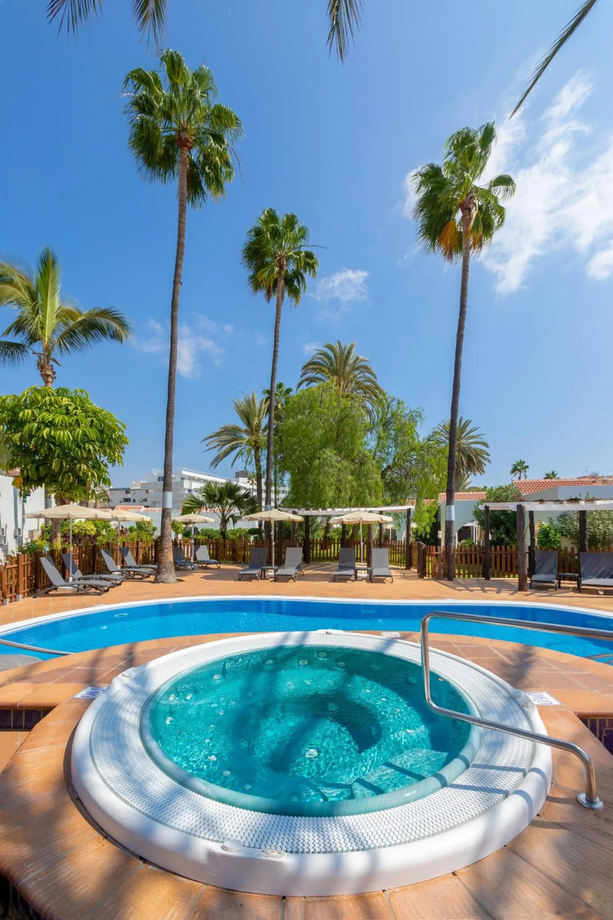 Property building in SOL Barbacan