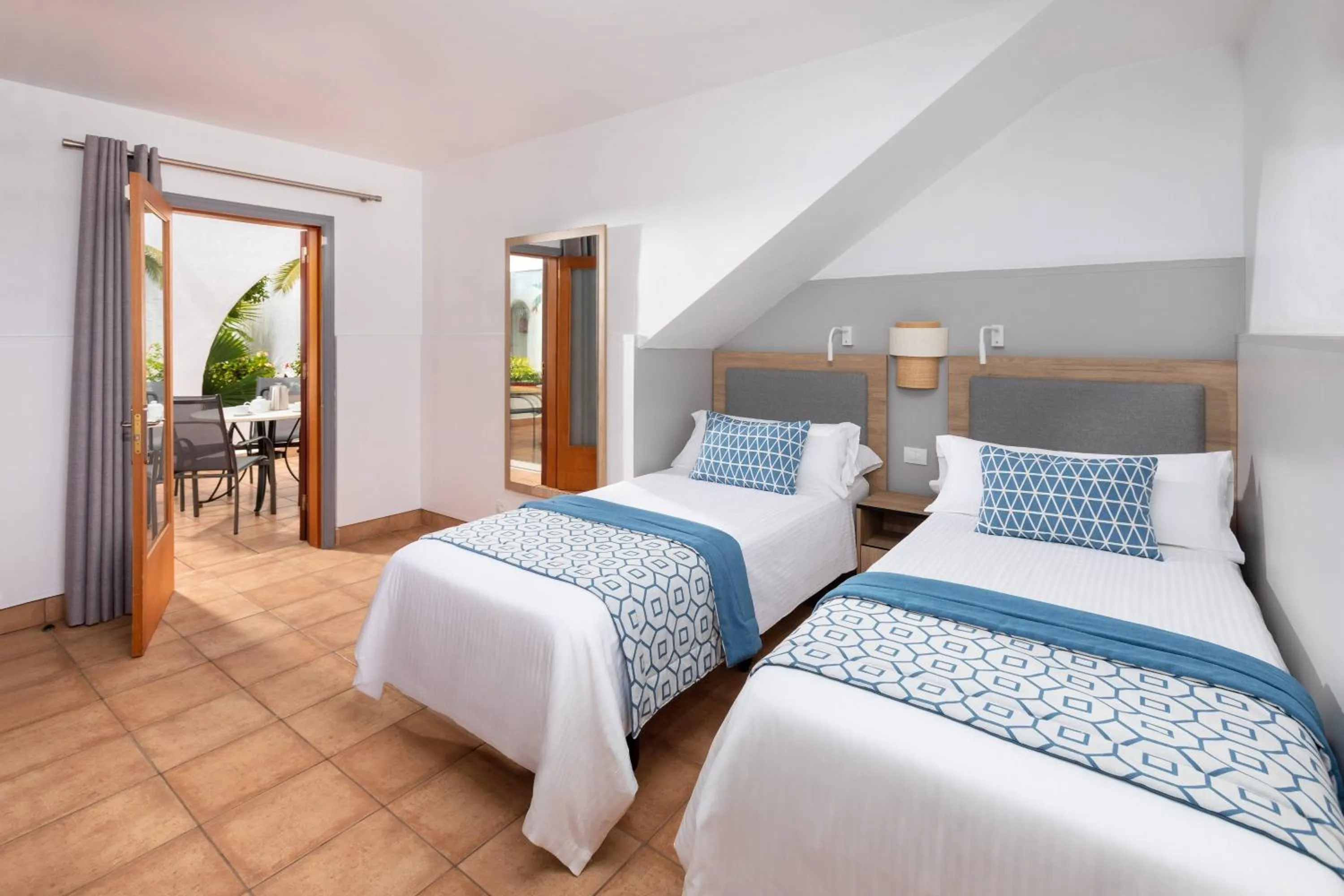 Property building, Bed in SOL Barbacan