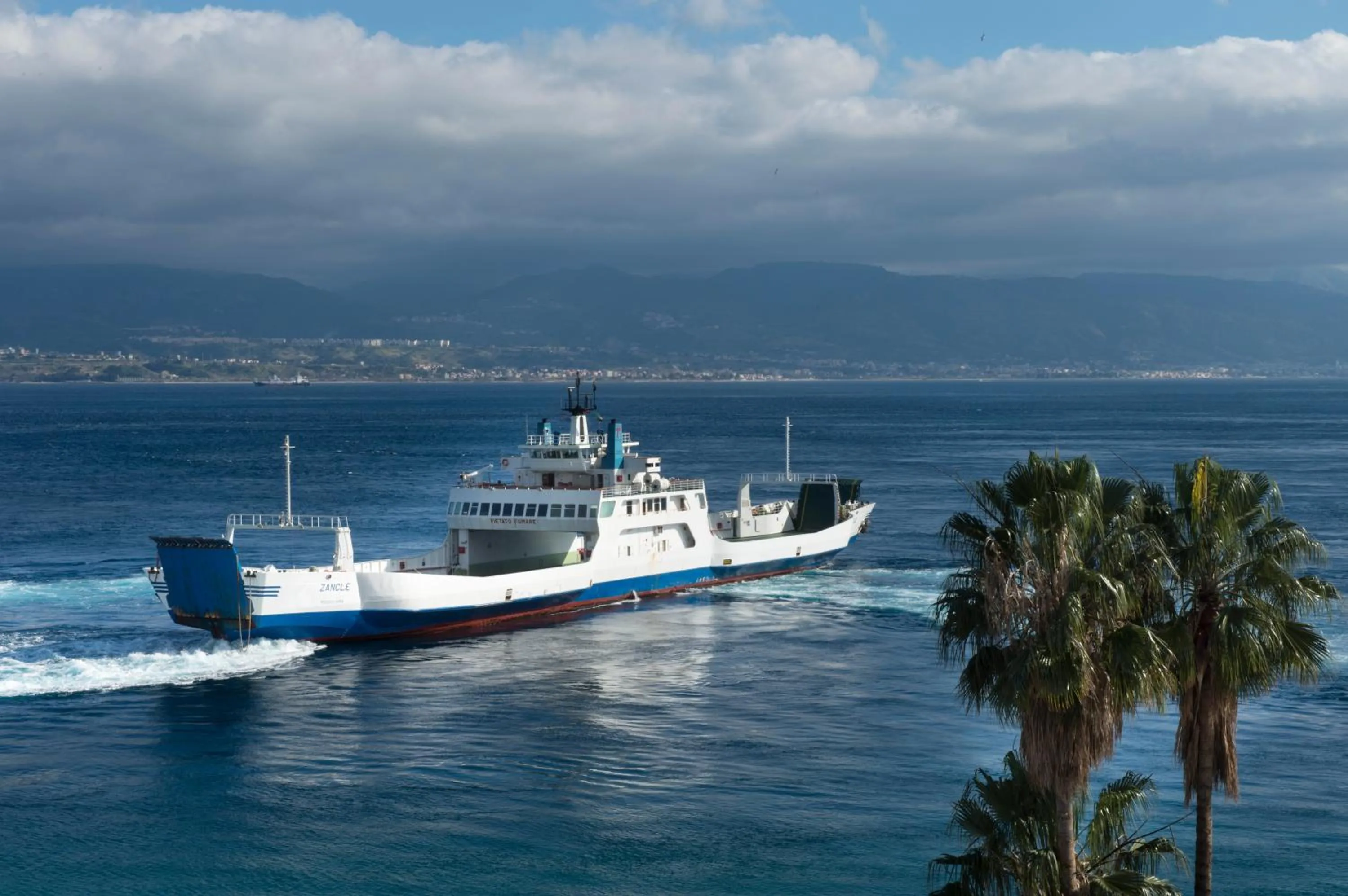 Sea view in Ciauru Design B&B