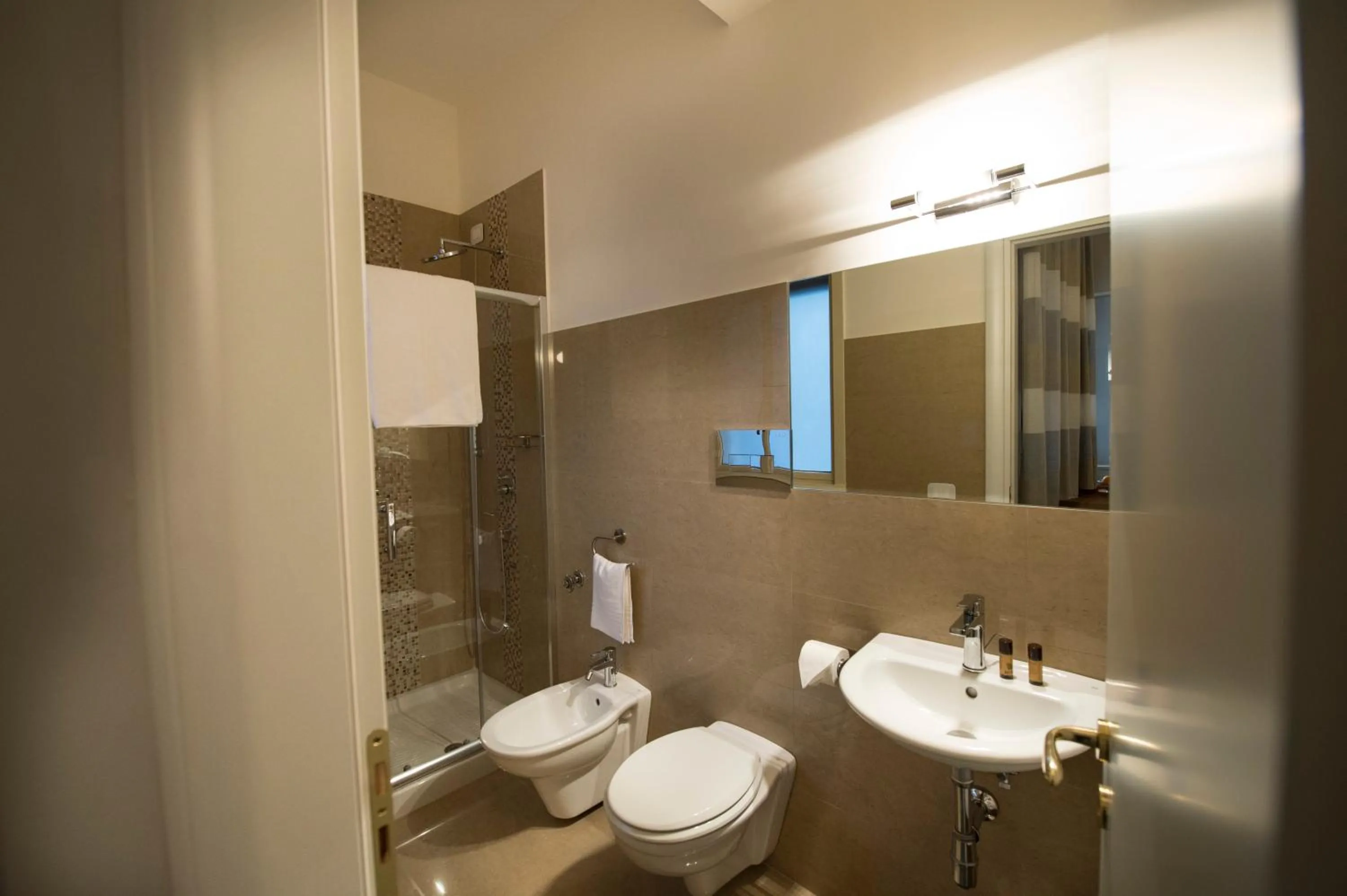 Shower in Ciauru Design B&B