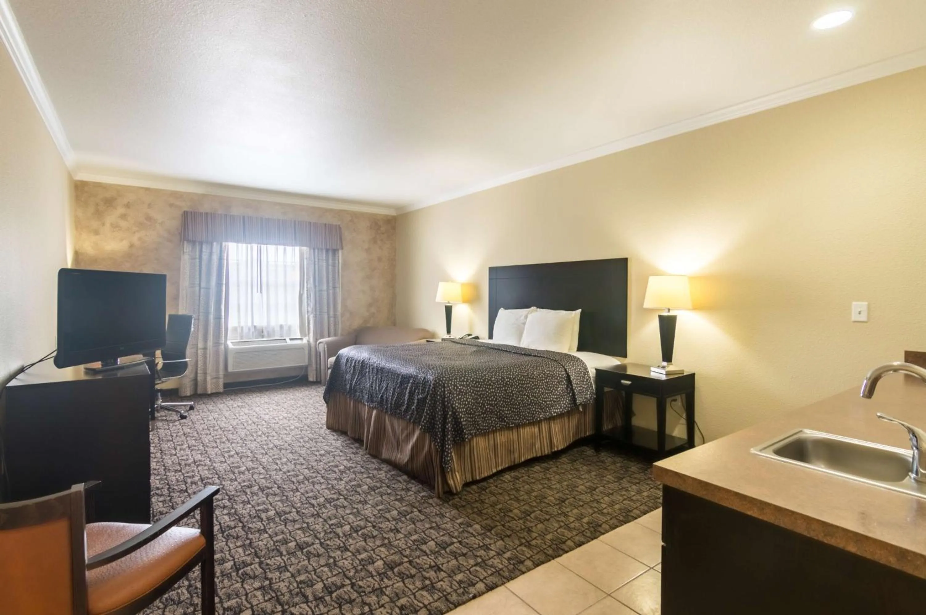 TV and multimedia in Motel 6-Colorado City, TX