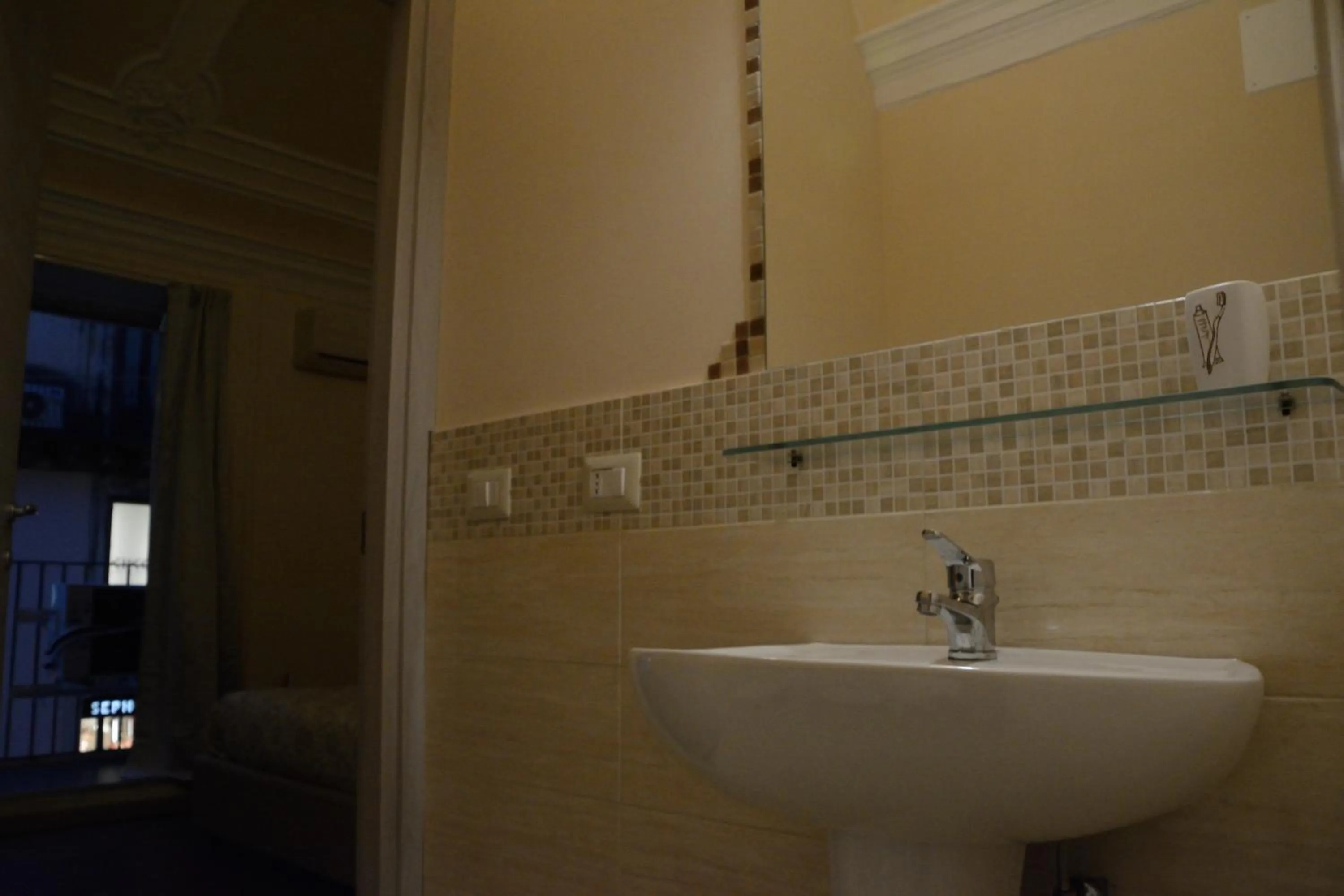 Bathroom in Catania Etnea Bed and breakfast