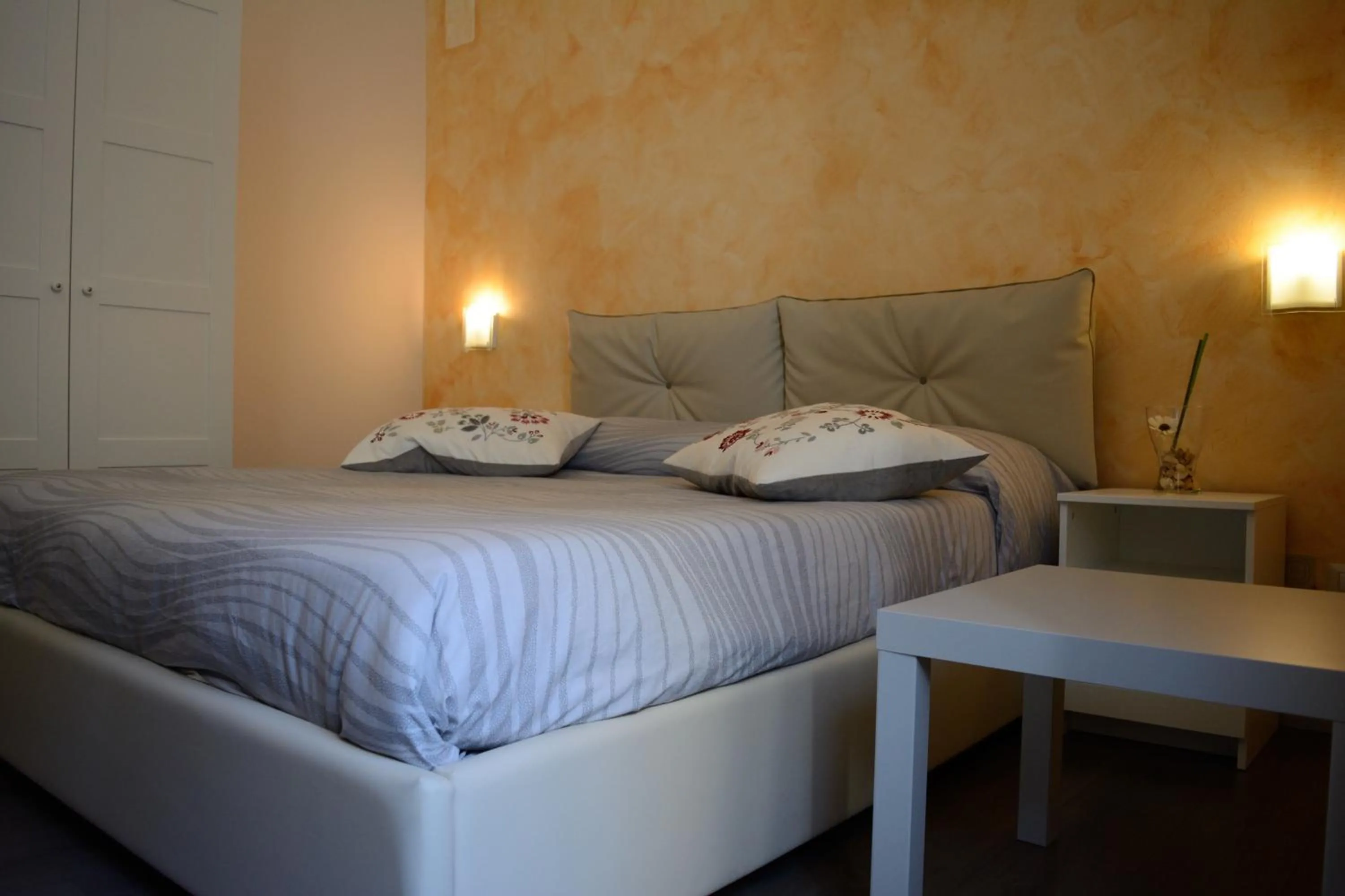 Photo of the whole room, Bed in Catania Etnea Bed and breakfast