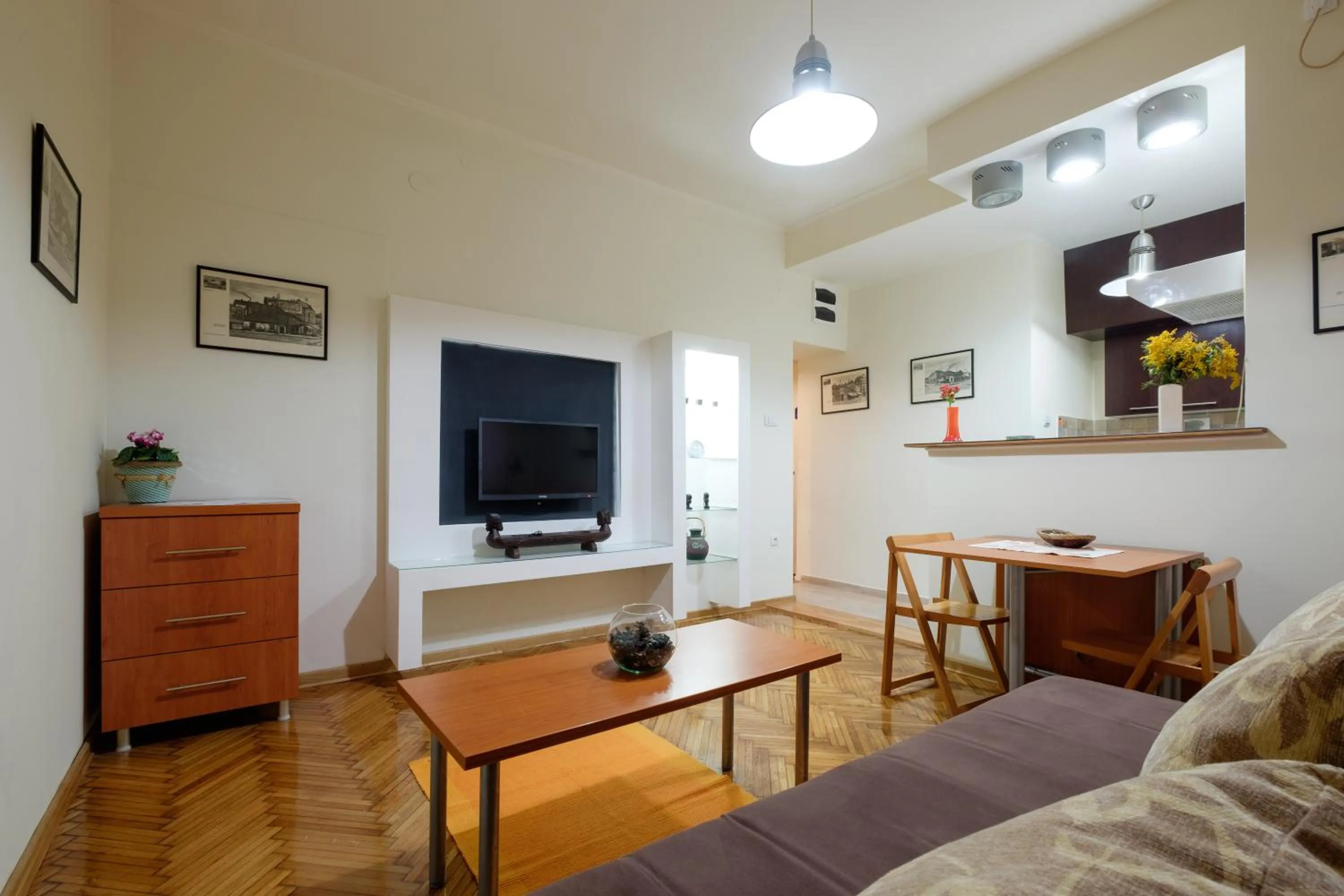 TV and multimedia in M&M Downtown Apartment