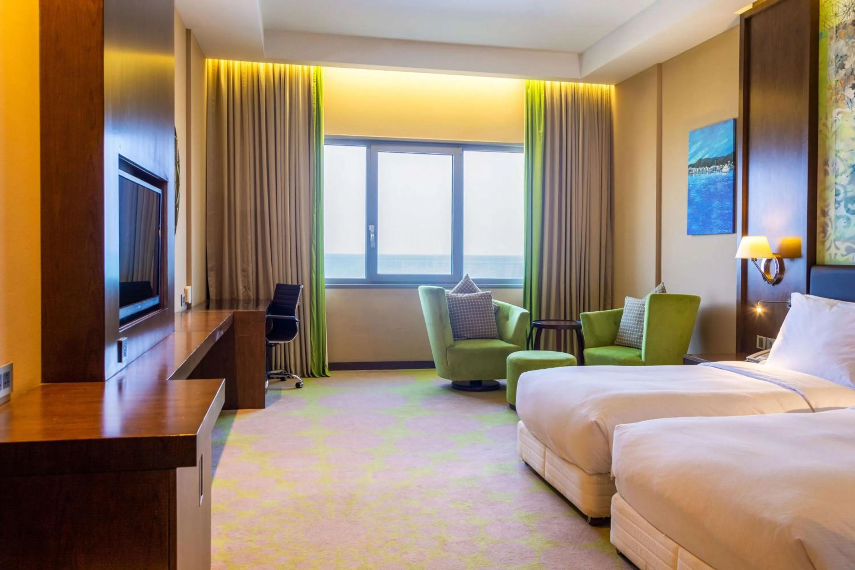 Photo of the whole room, Bed in Radisson Blu Hotel & Resort, Sohar