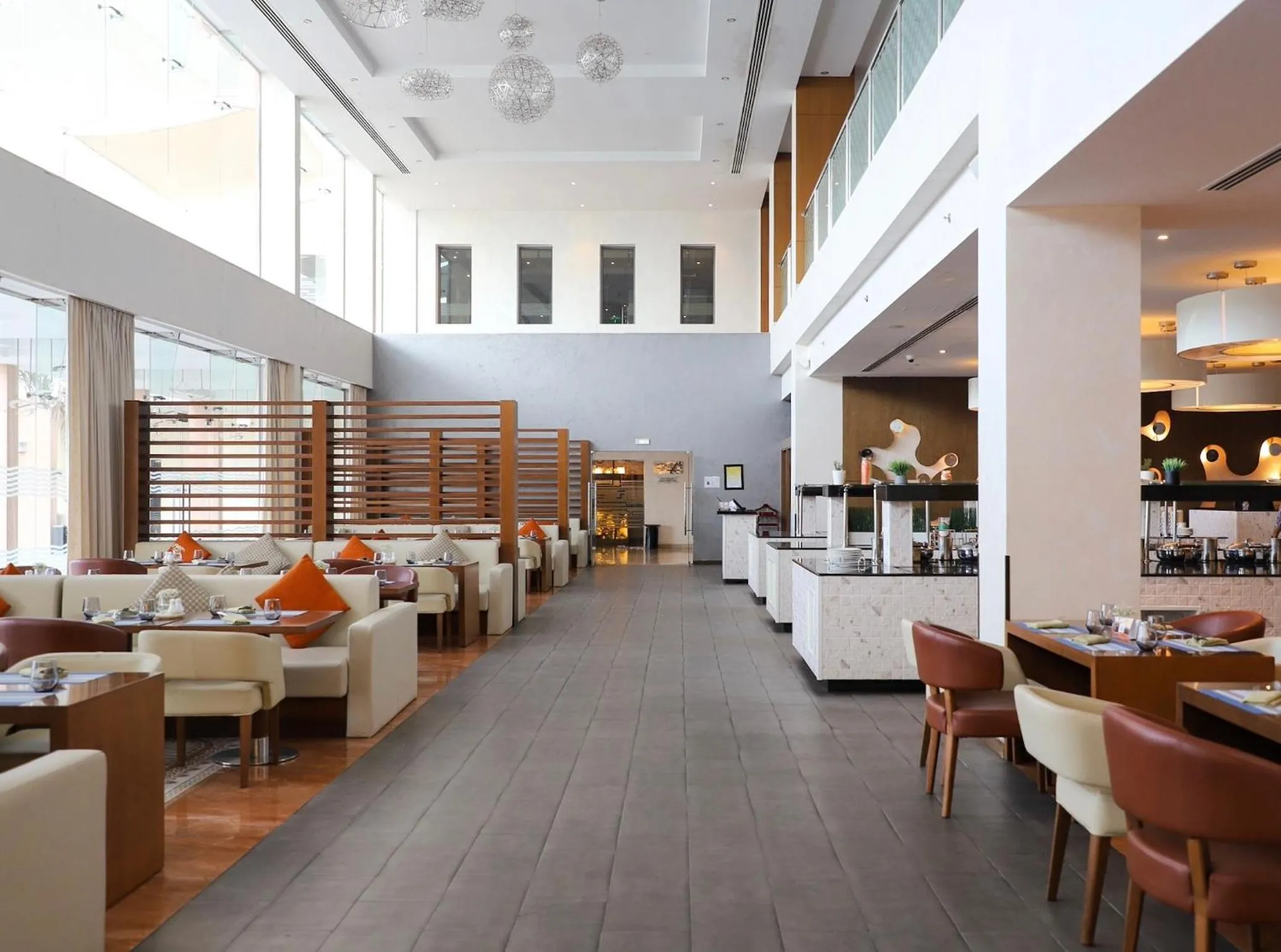 Restaurant/places to eat in Radisson Blu Hotel & Resort, Sohar