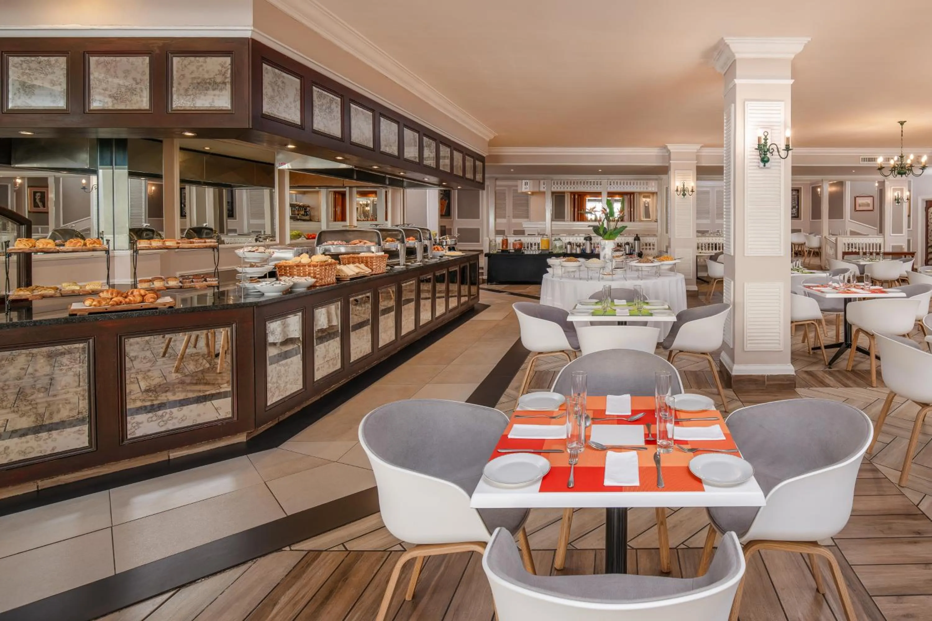 Restaurant/places to eat in Holiday Inn - Johannesburg Sunnyside Park by IHG