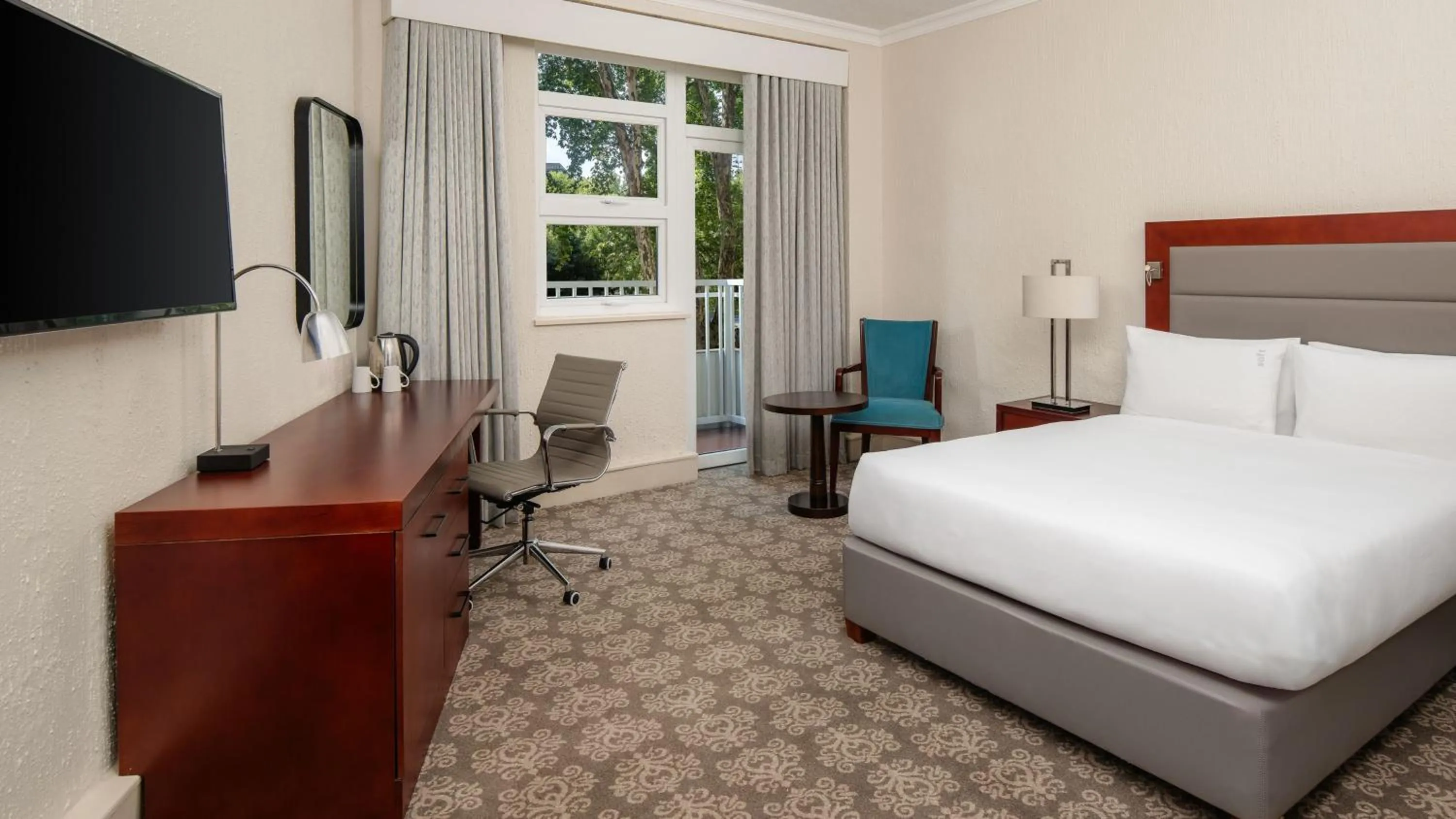 Photo of the whole room, Bed in Holiday Inn - Johannesburg Sunnyside Park by IHG