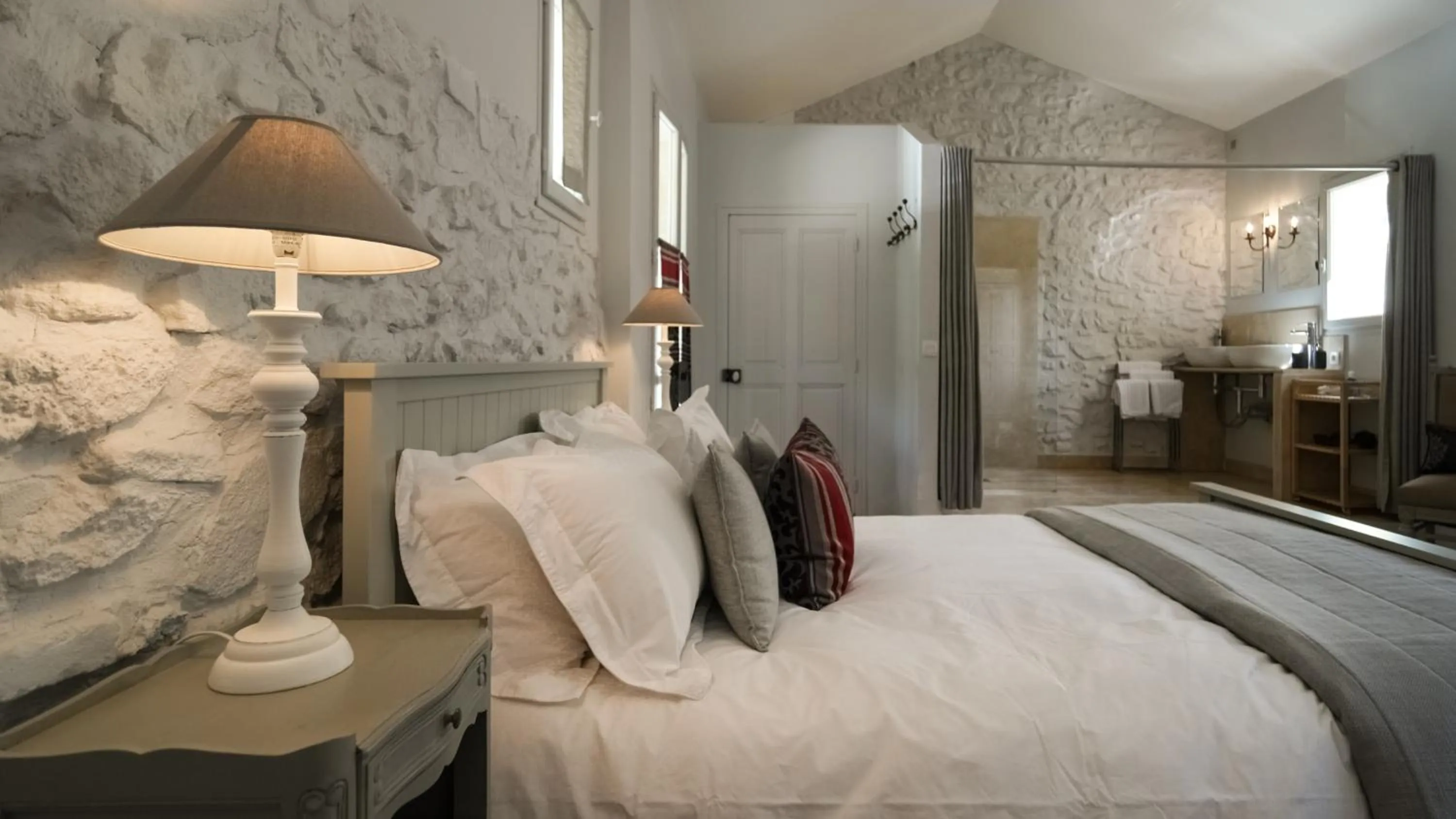 Decorative detail, Bed in La Ferme Des Belugues