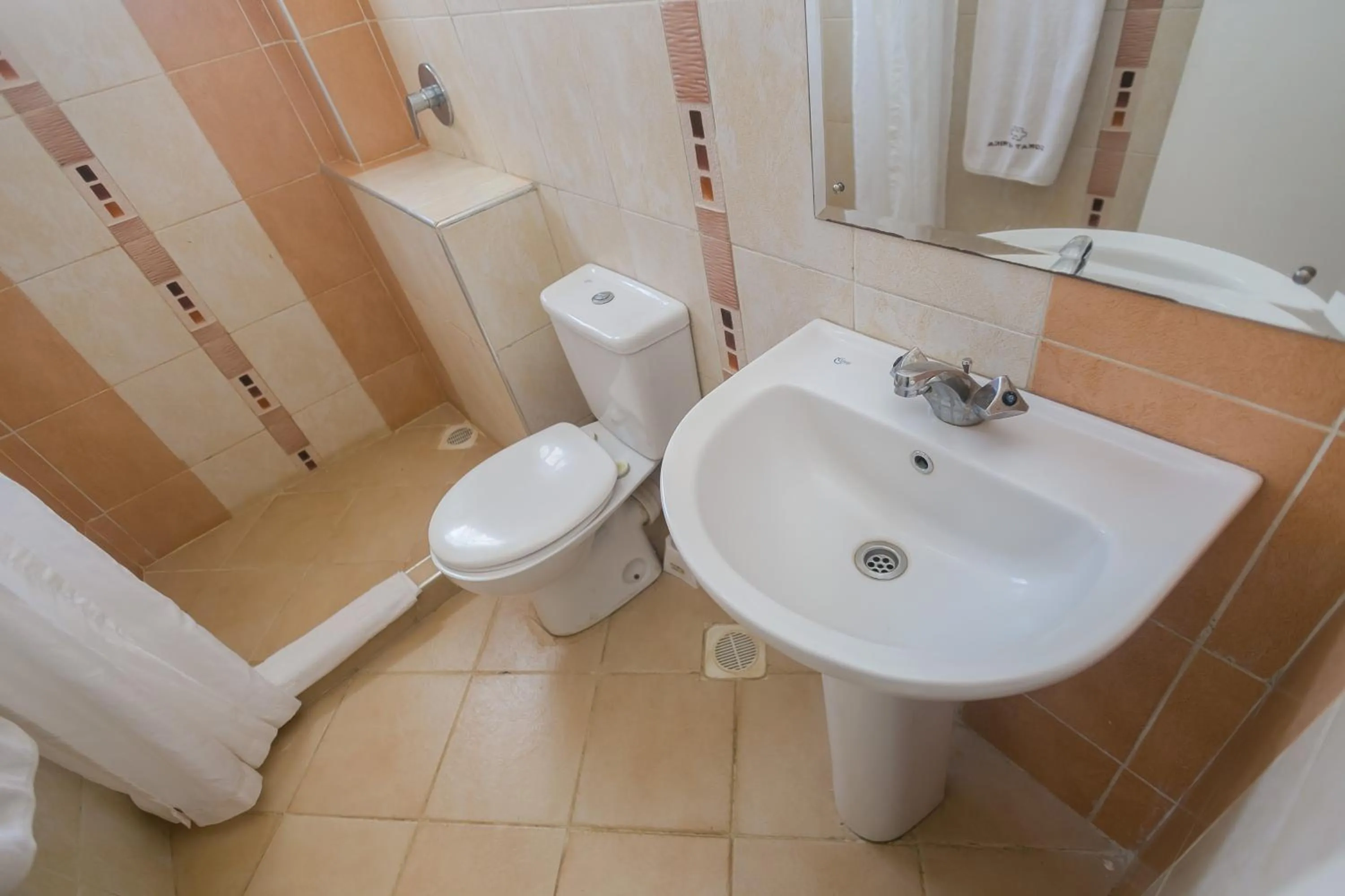 Shower in Corat Africa Hotel