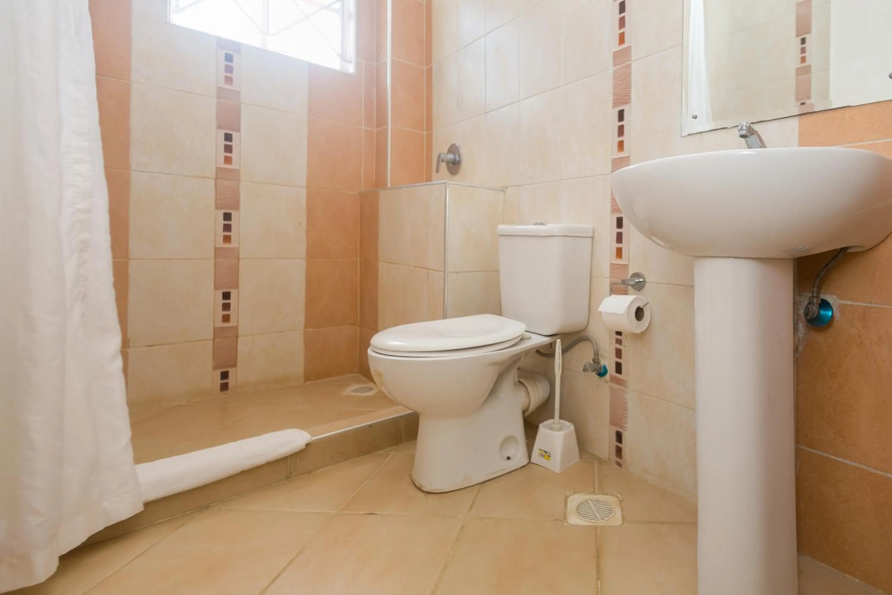 Shower in Corat Africa Hotel