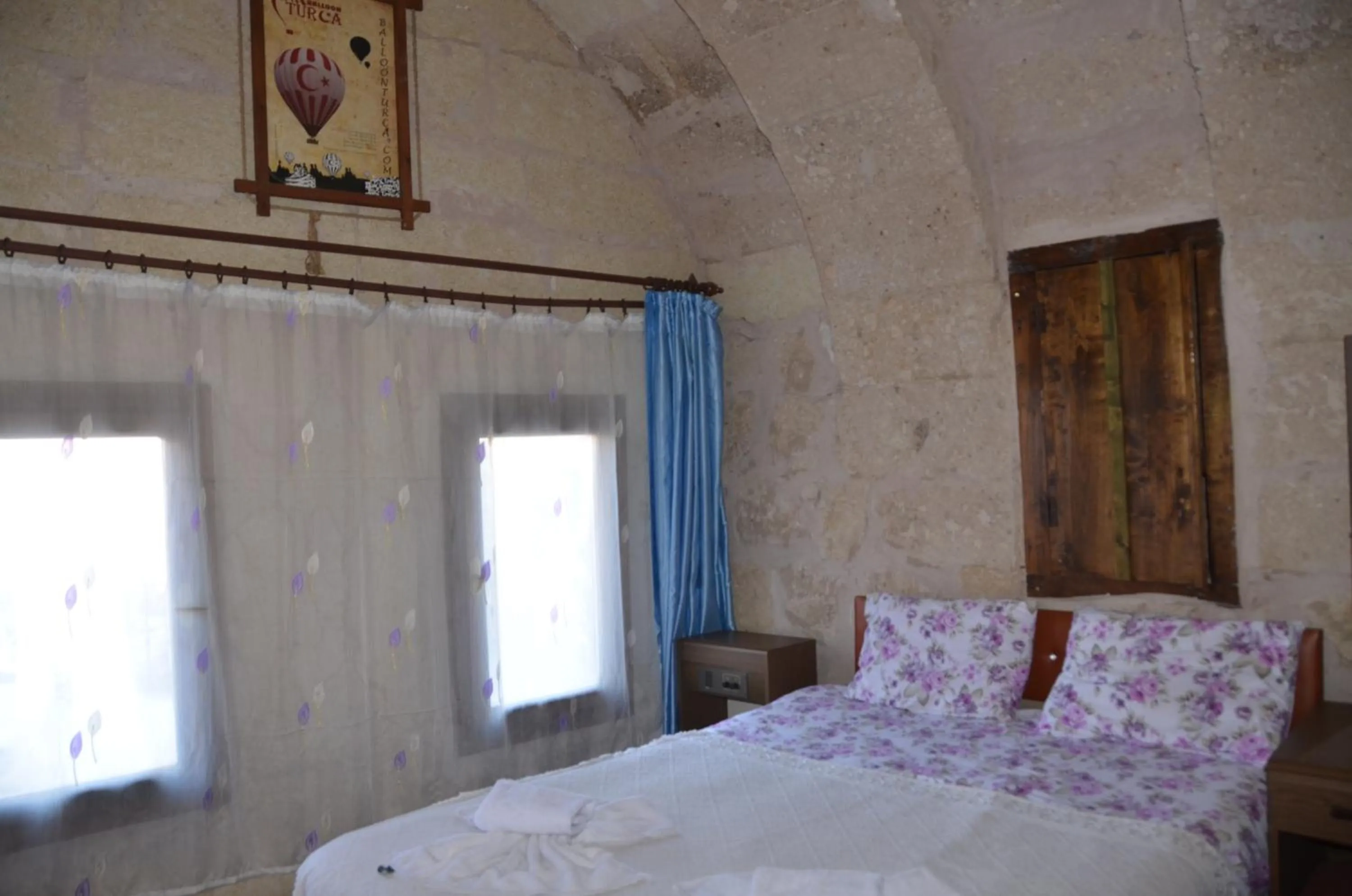 Bedroom, Bed in Coco Cave