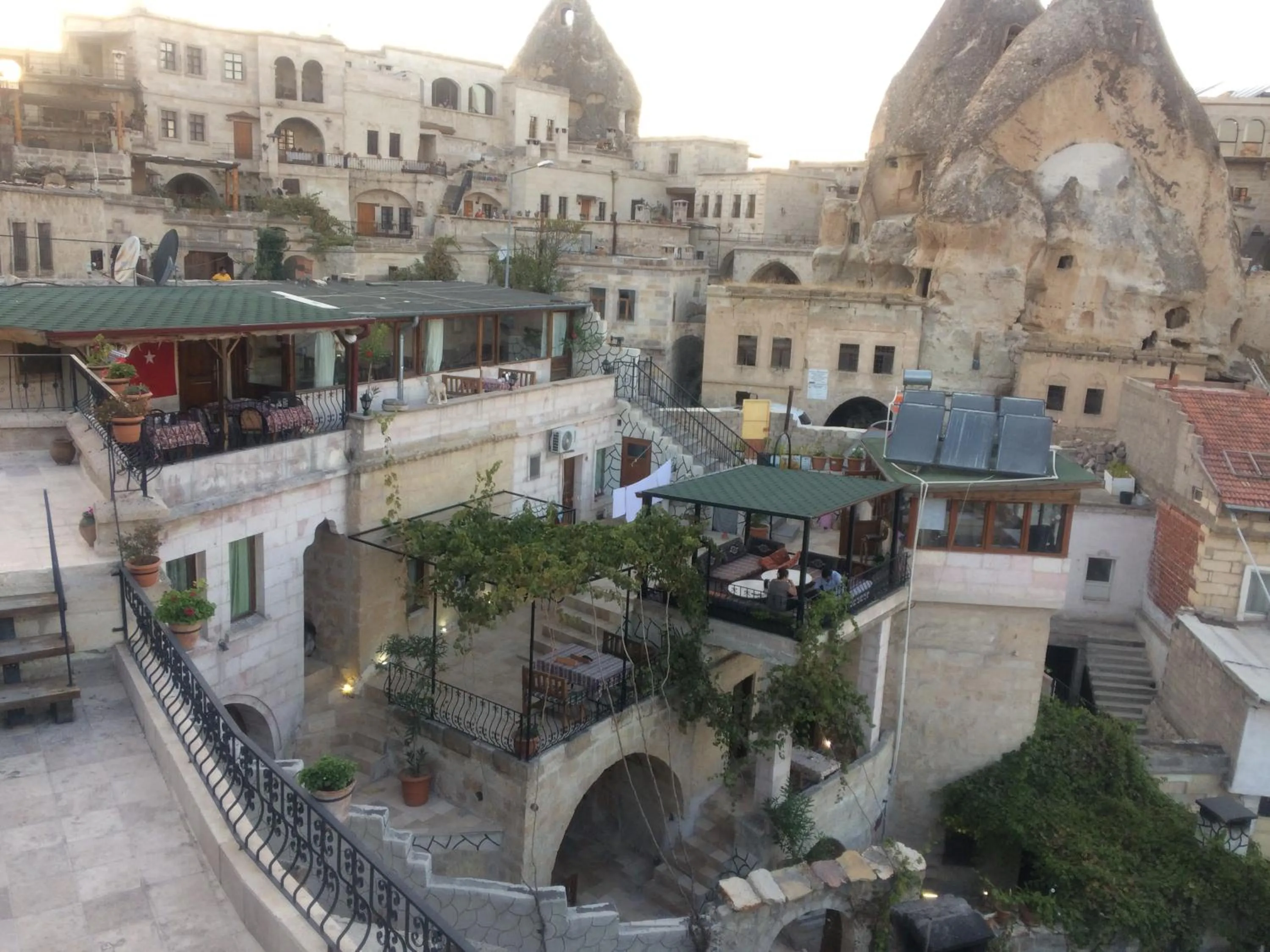 Restaurant/places to eat in Coco Cave