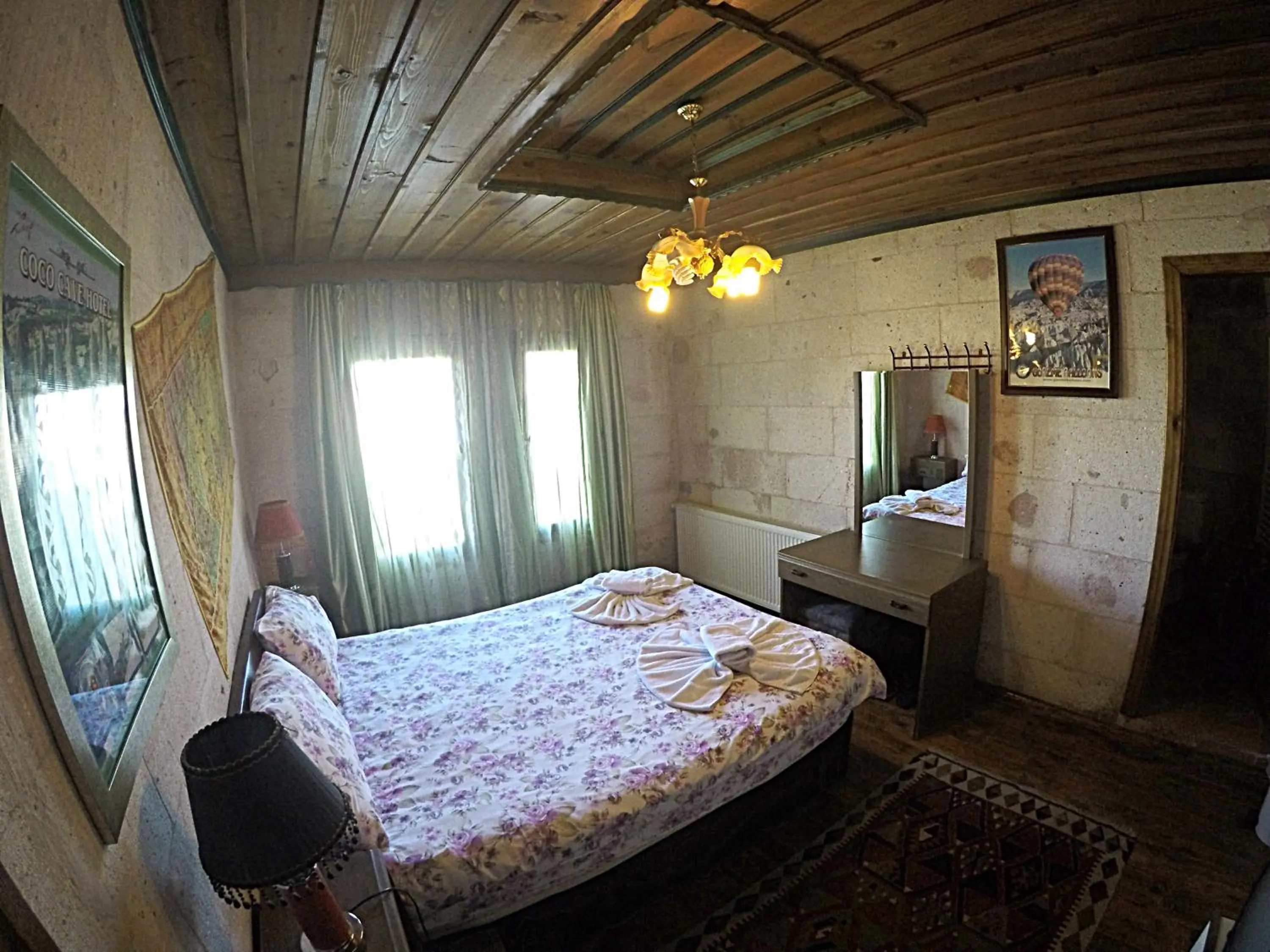 Bedroom, Bed in Coco Cave