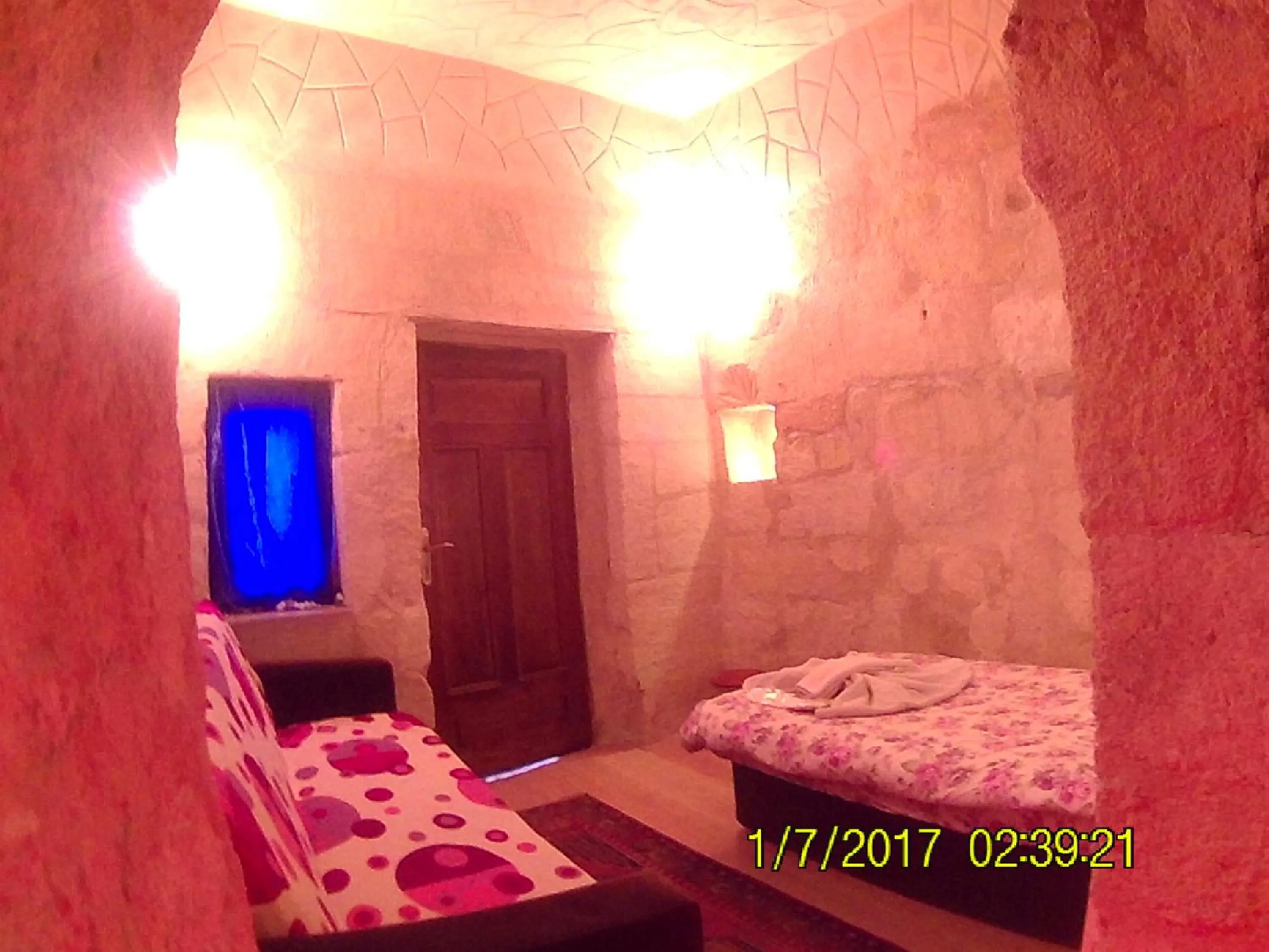 Living room, Bed in Coco Cave