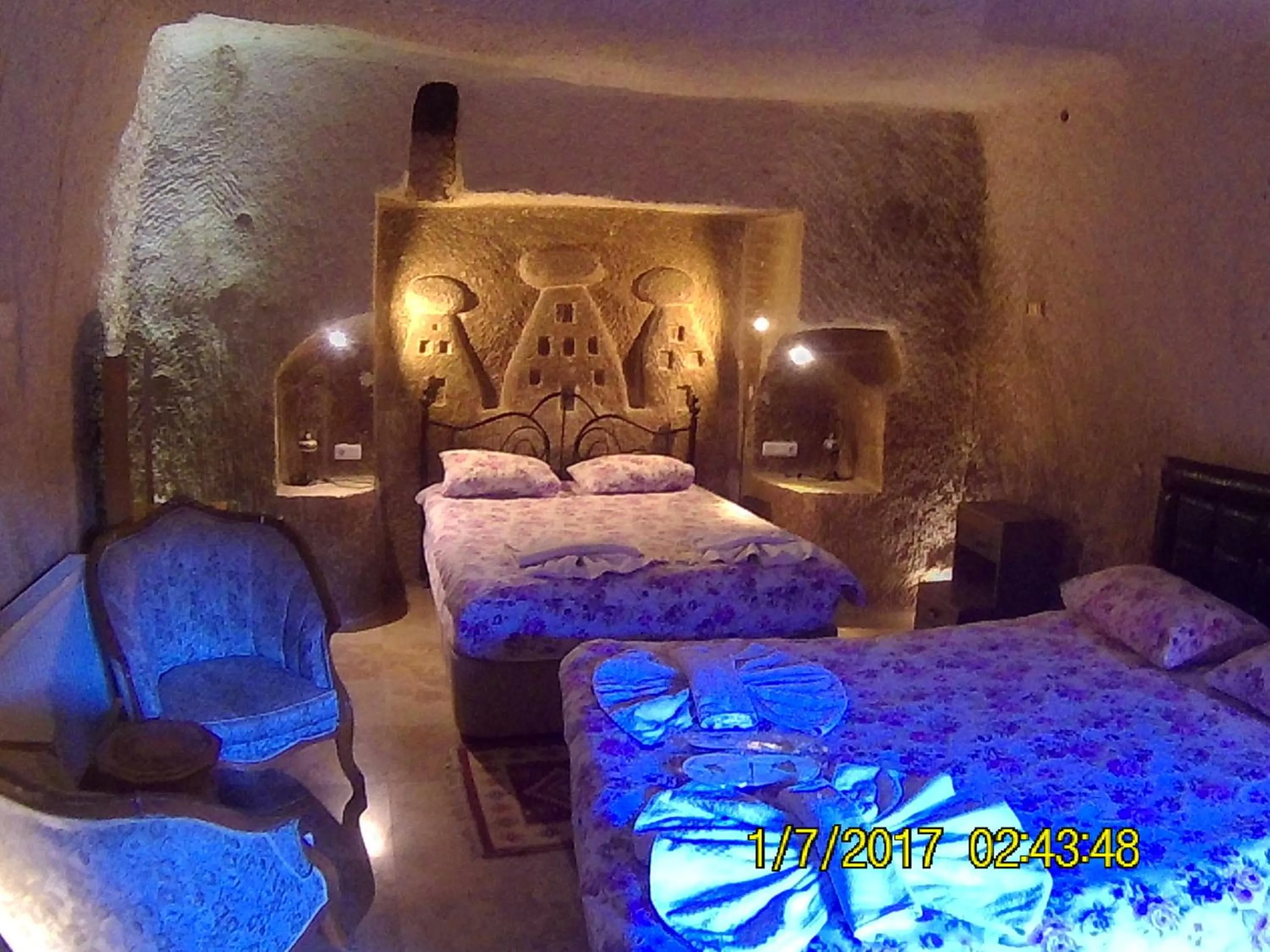 Bedroom, Bed in Coco Cave