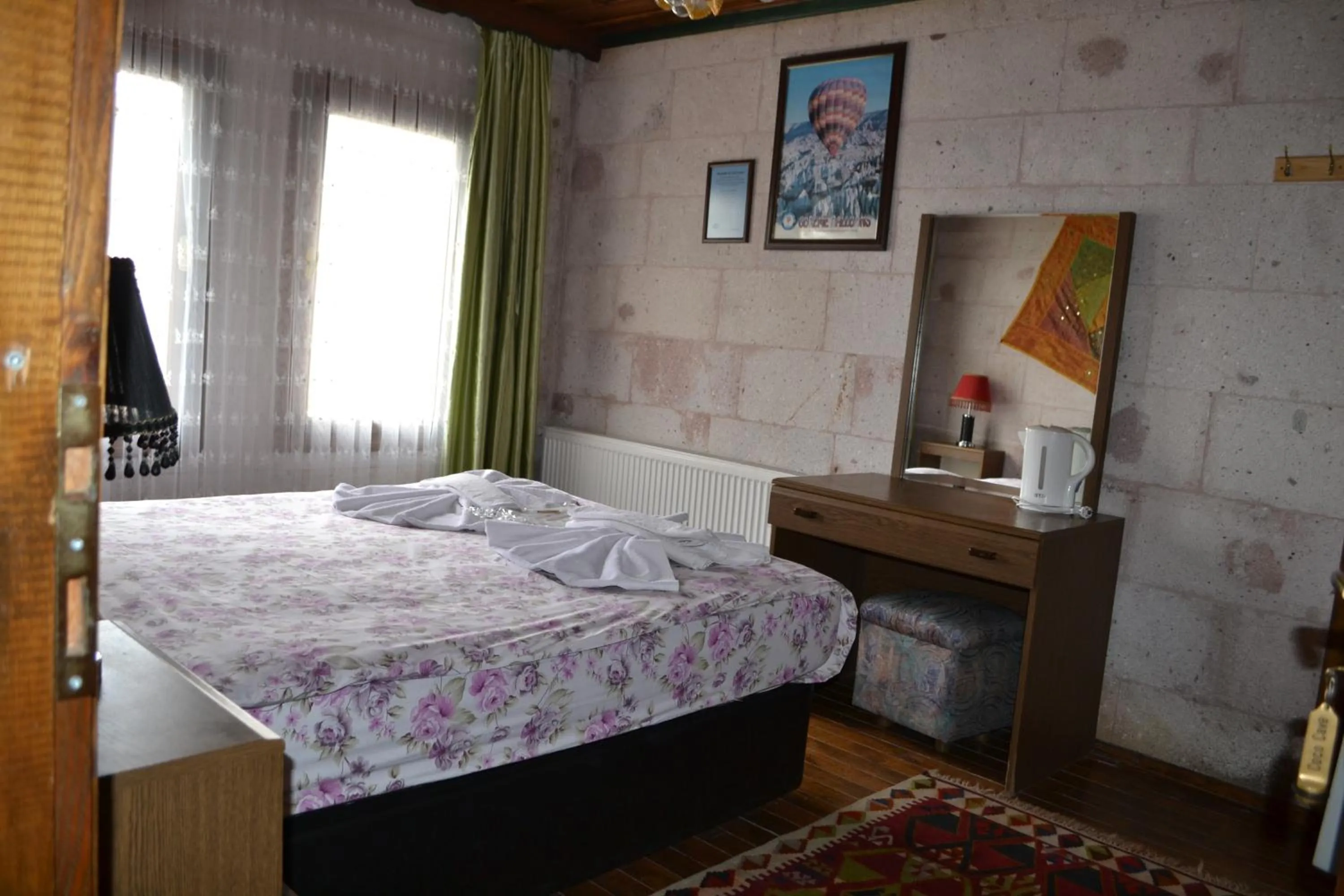 Photo of the whole room, Bed in Coco Cave