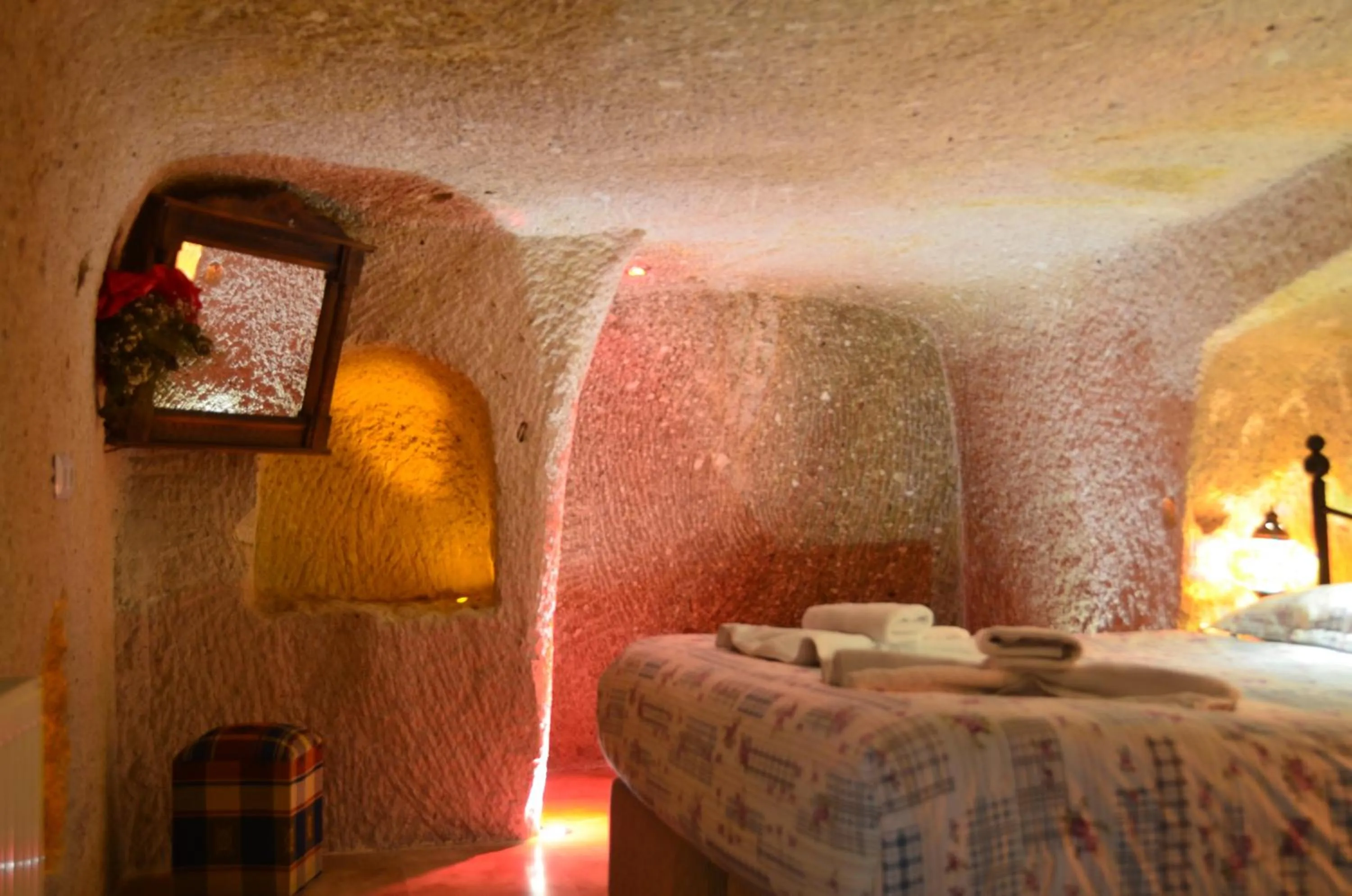 Bedroom, Bed in Coco Cave