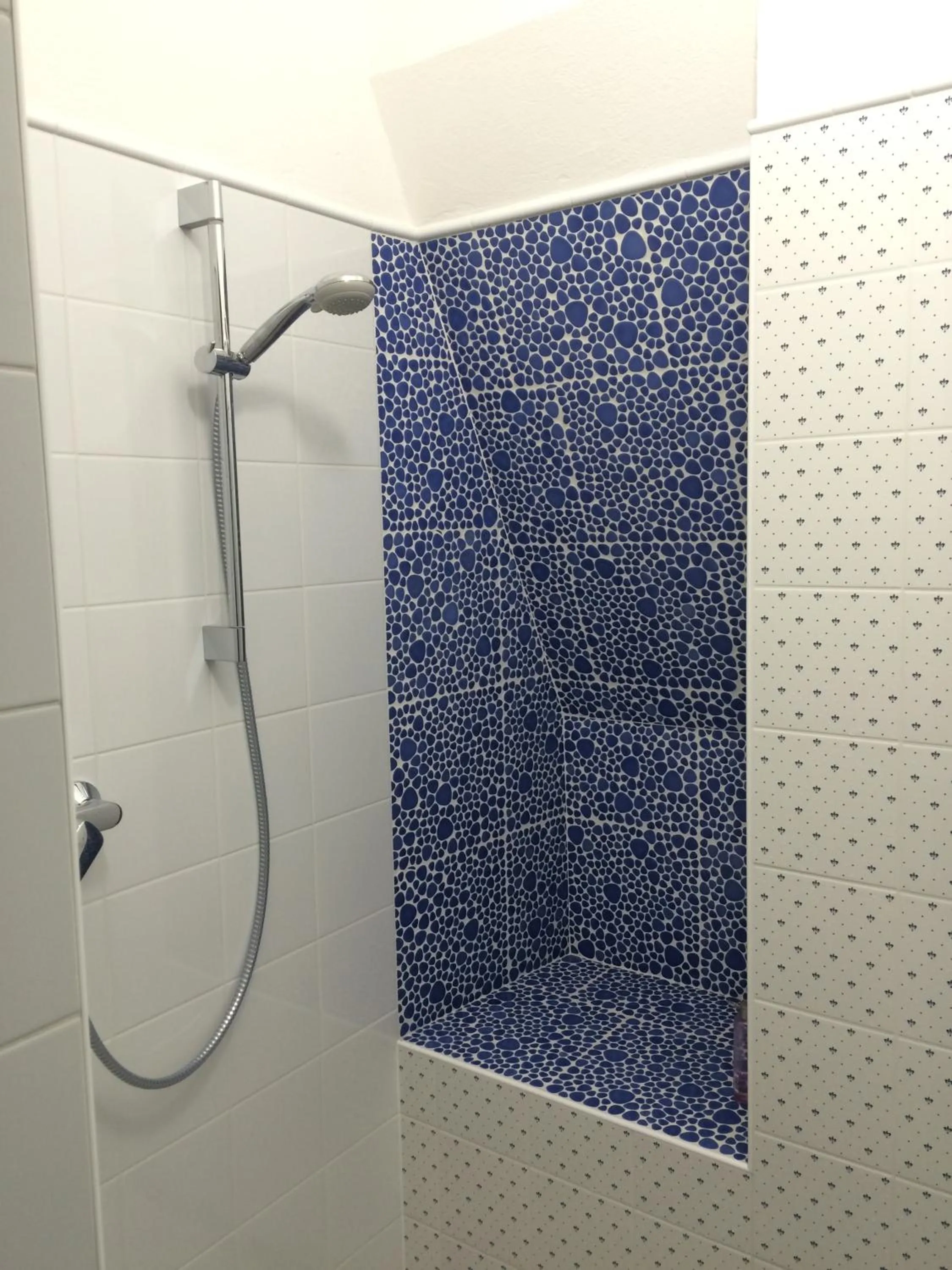 Bathroom in Bagolyvár Fogadó- Újfalusy Márton Vendégház