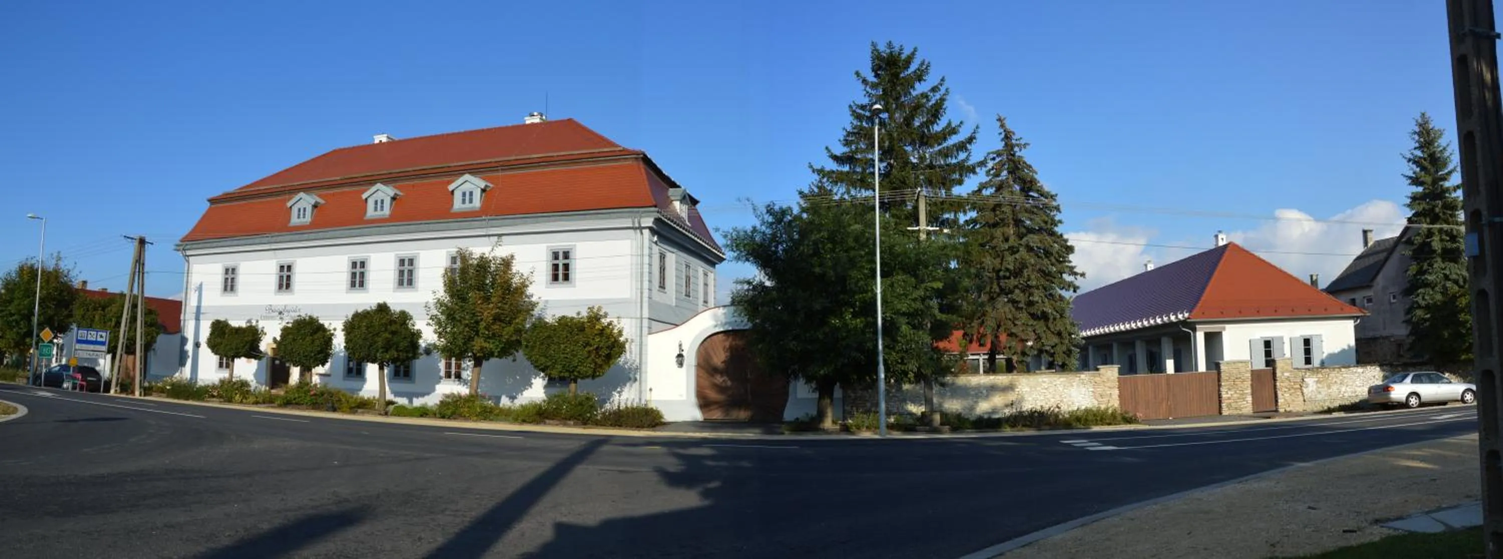 Facade/entrance in Bagolyvár Fogadó- Újfalusy Márton Vendégház