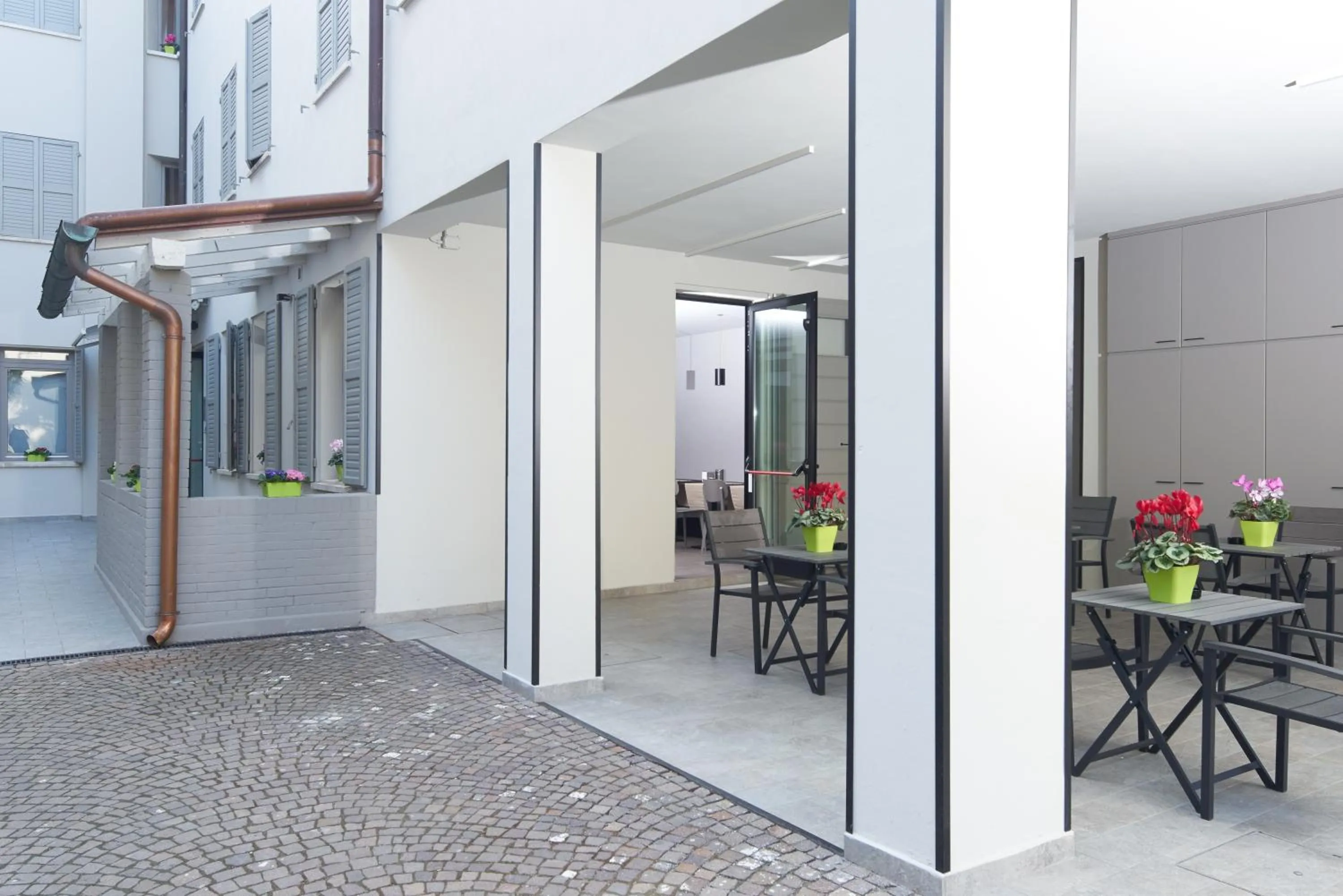 Property building in Hotel Duomo