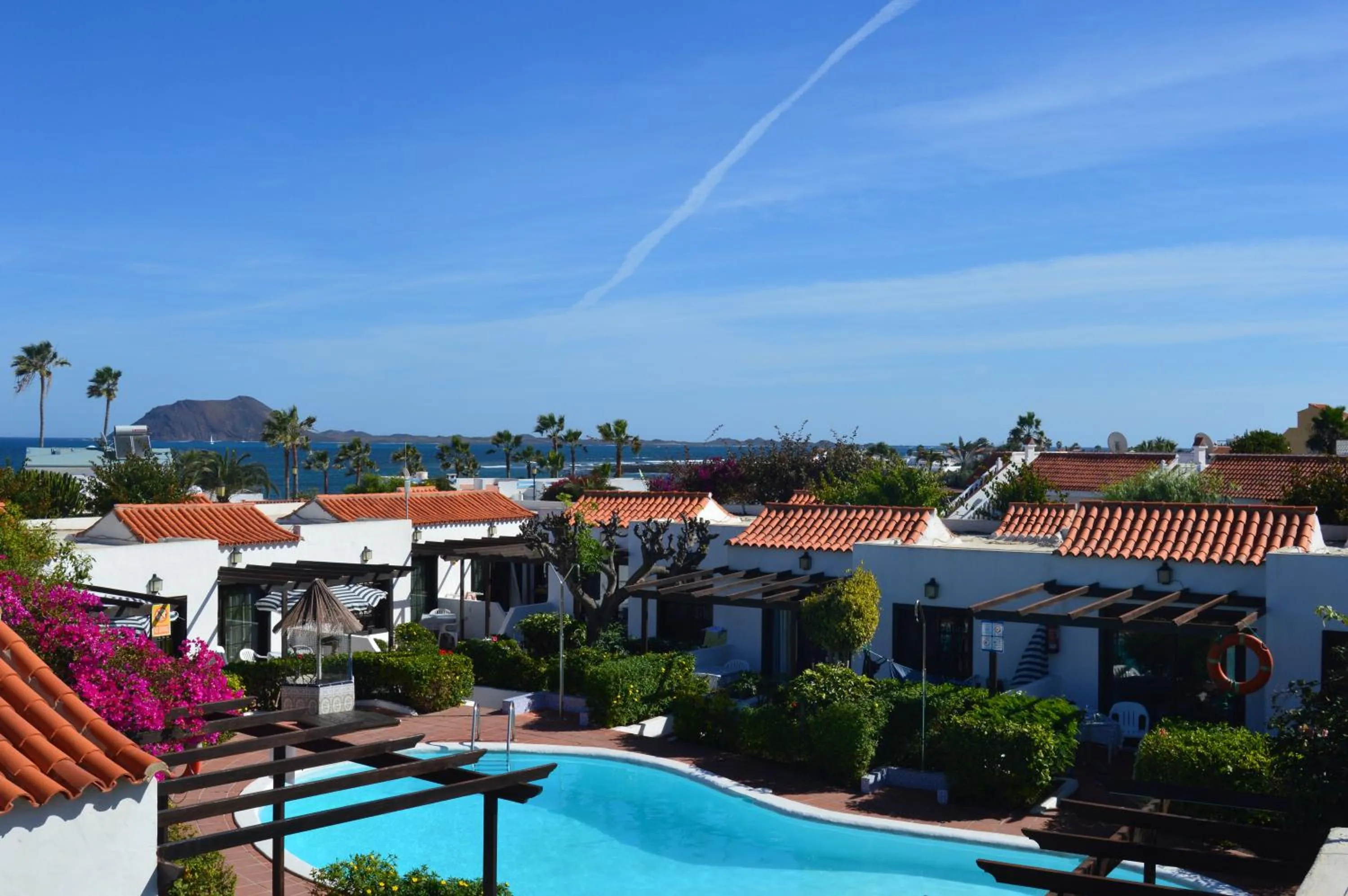 Pool view in La Concha del Mar