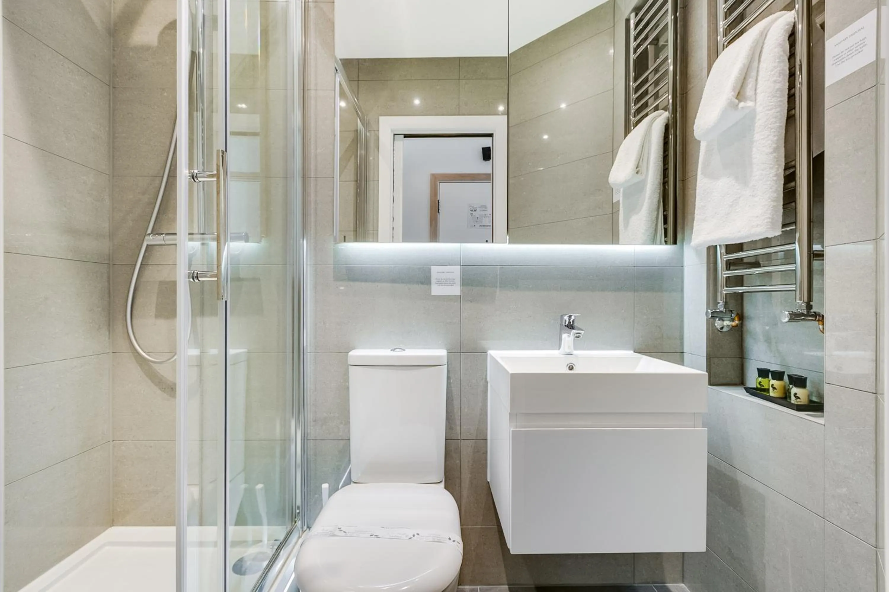 Shower in Nell Gwynn Chelsea Accommodation