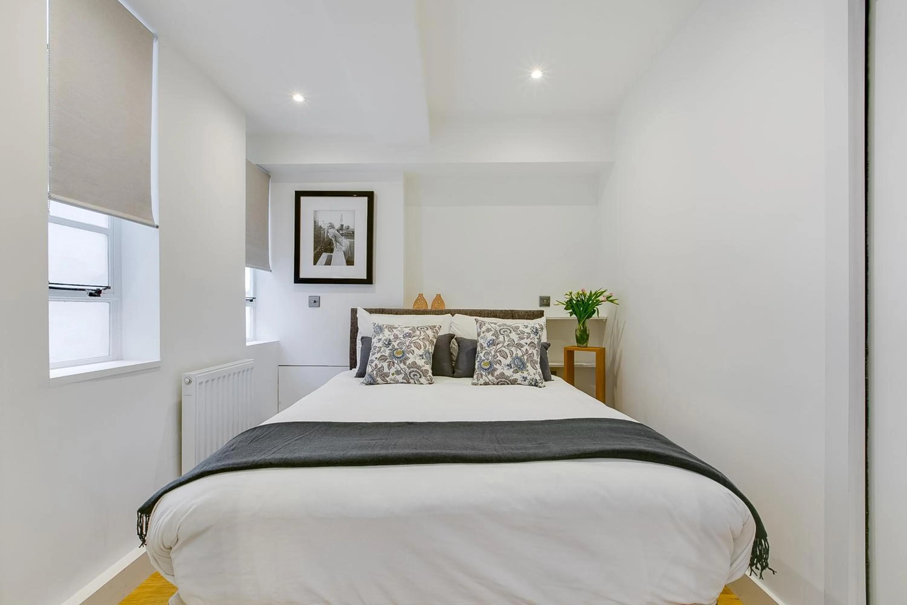 Bedroom, Bed in Nell Gwynn Chelsea Accommodation