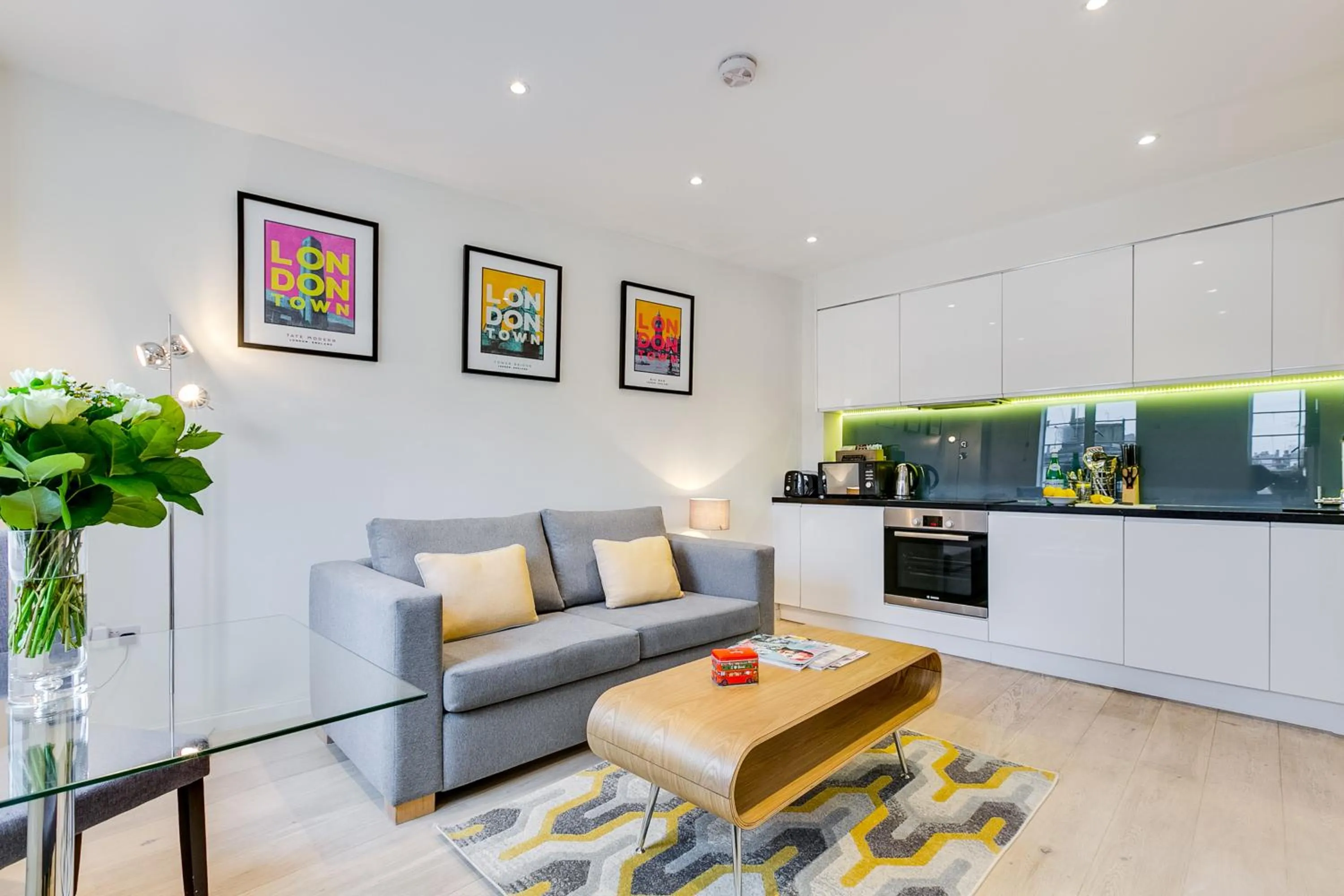 Kitchen or kitchenette in Nell Gwynn Chelsea Accommodation