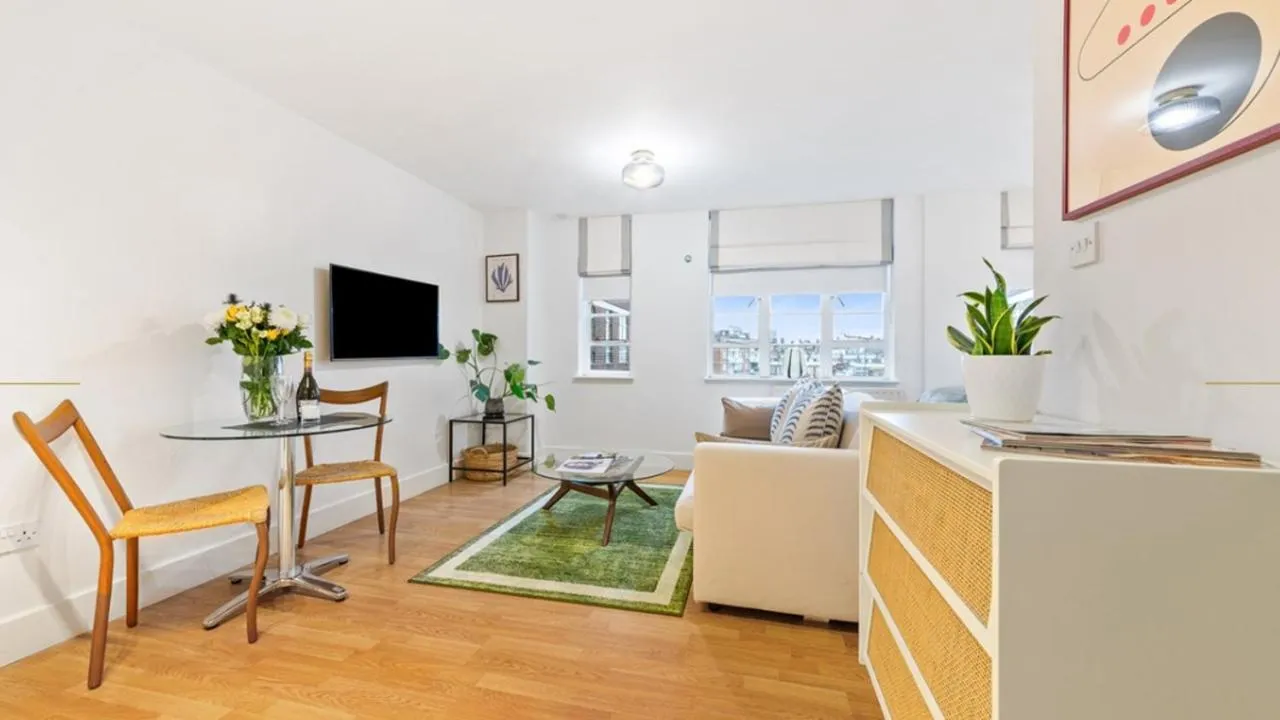 Nell Gwynn Chelsea Accommodation