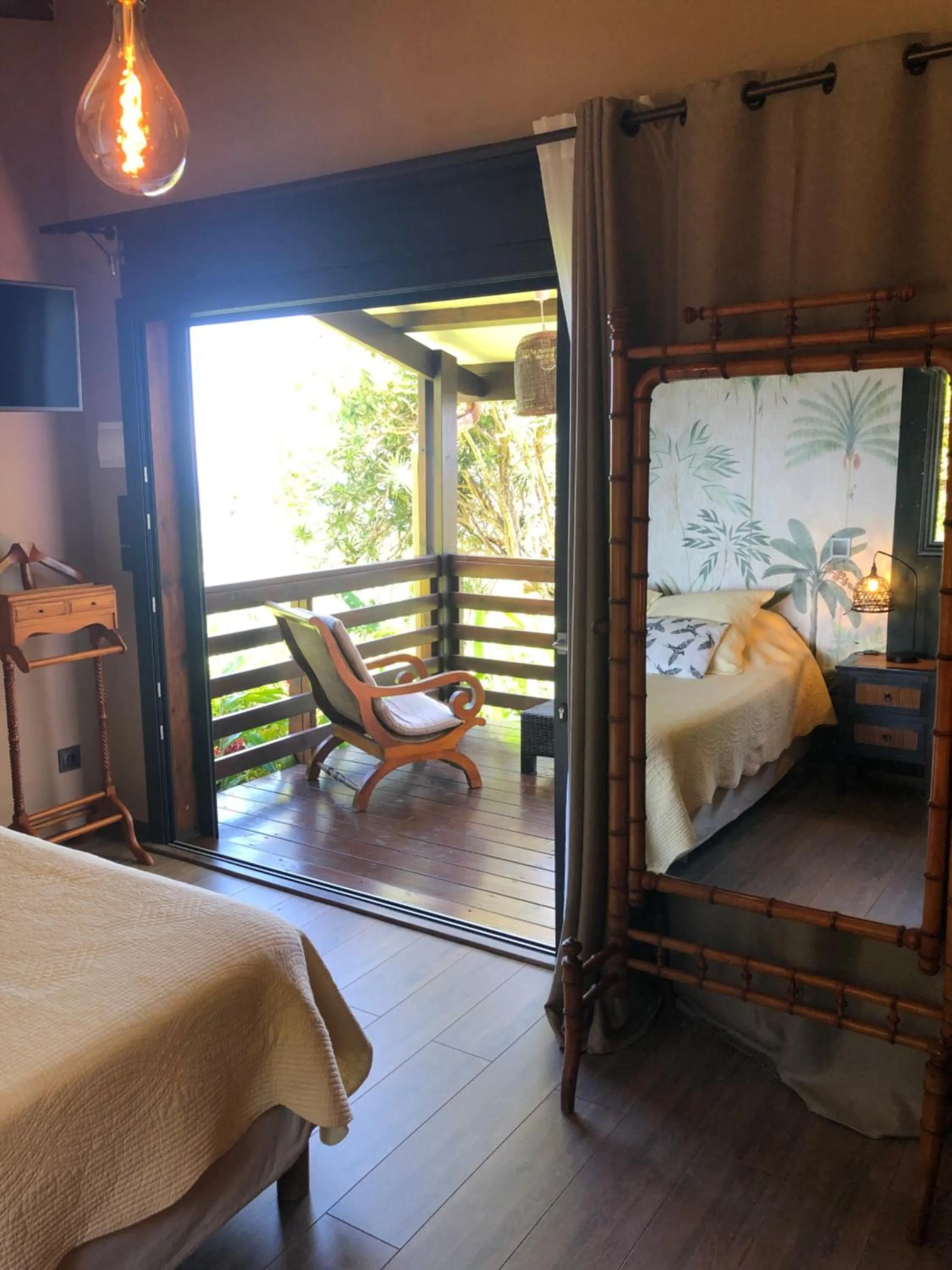 Photo of the whole room, Bed in La Plantation