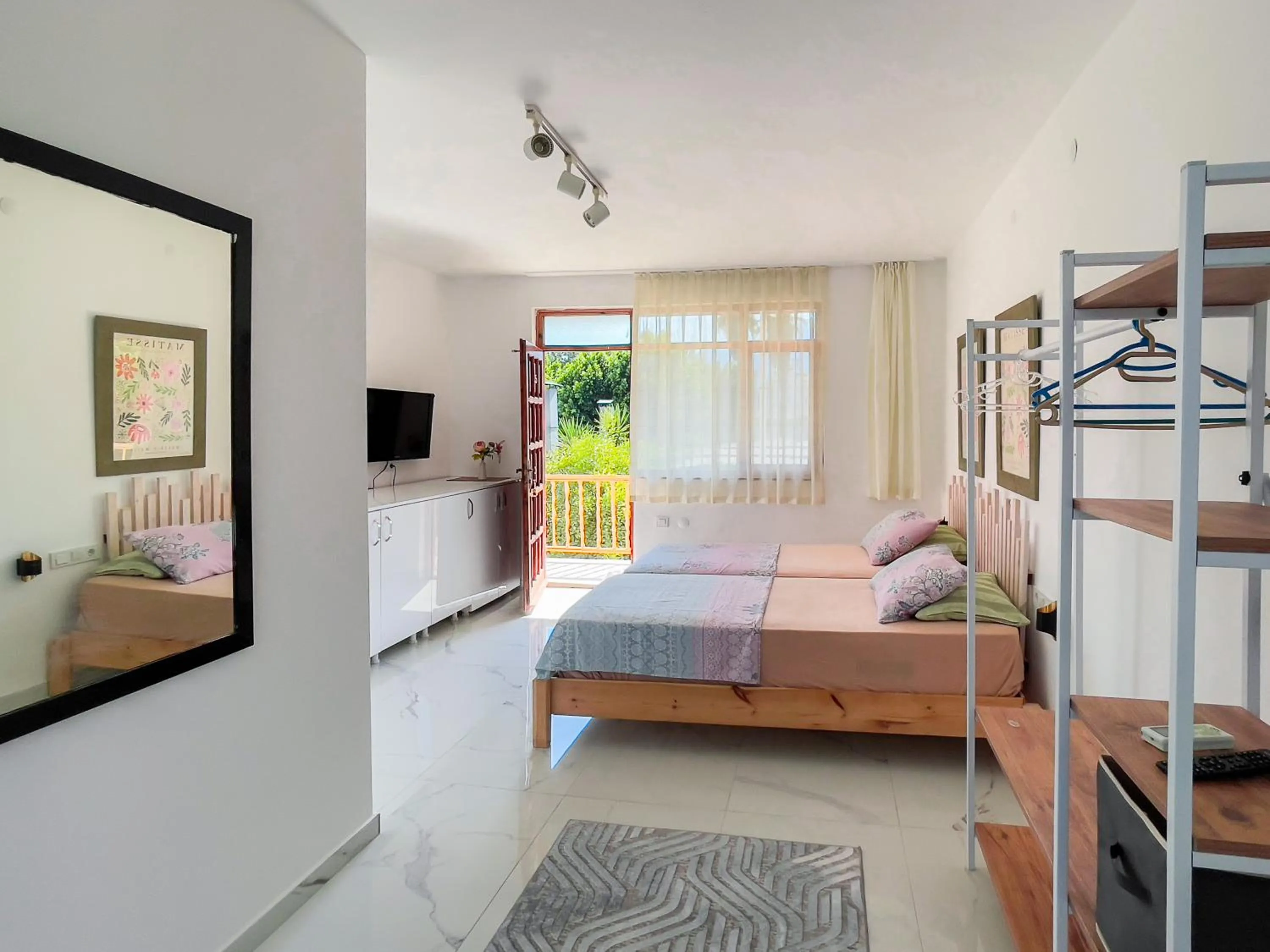 Bed in Erendiz Garden Hotel