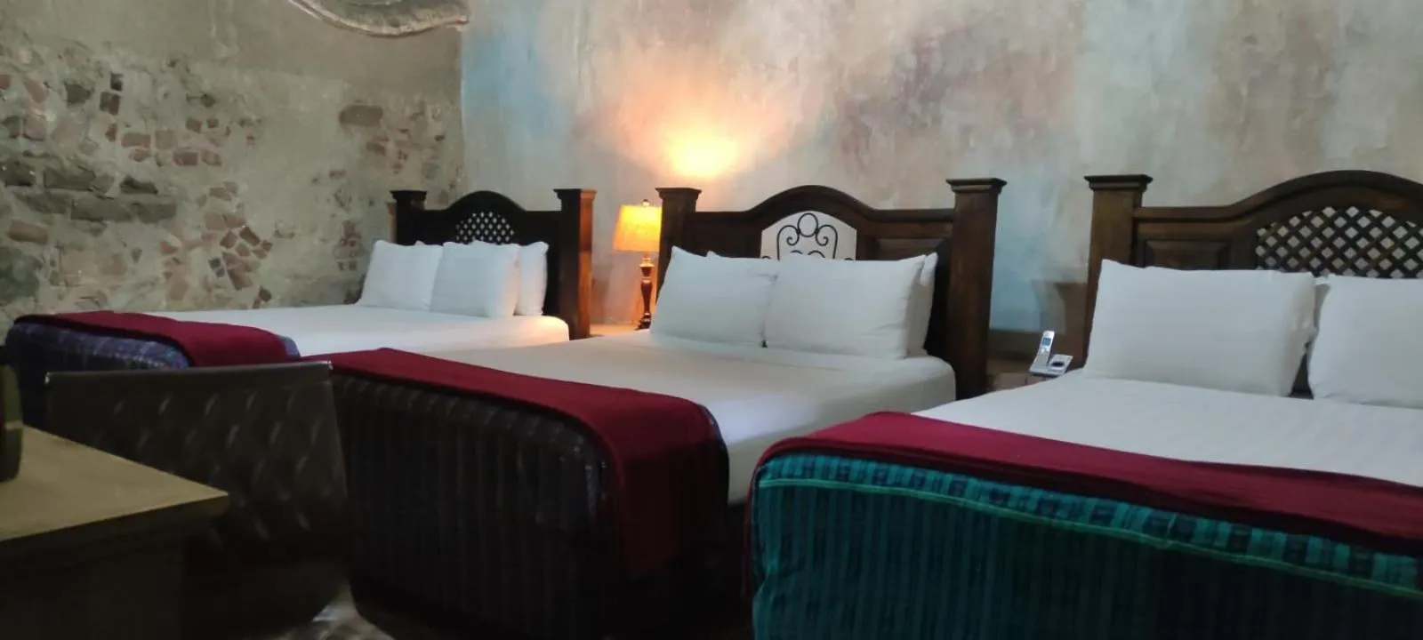 Bed in Hotel Eterna Primavera Antigua