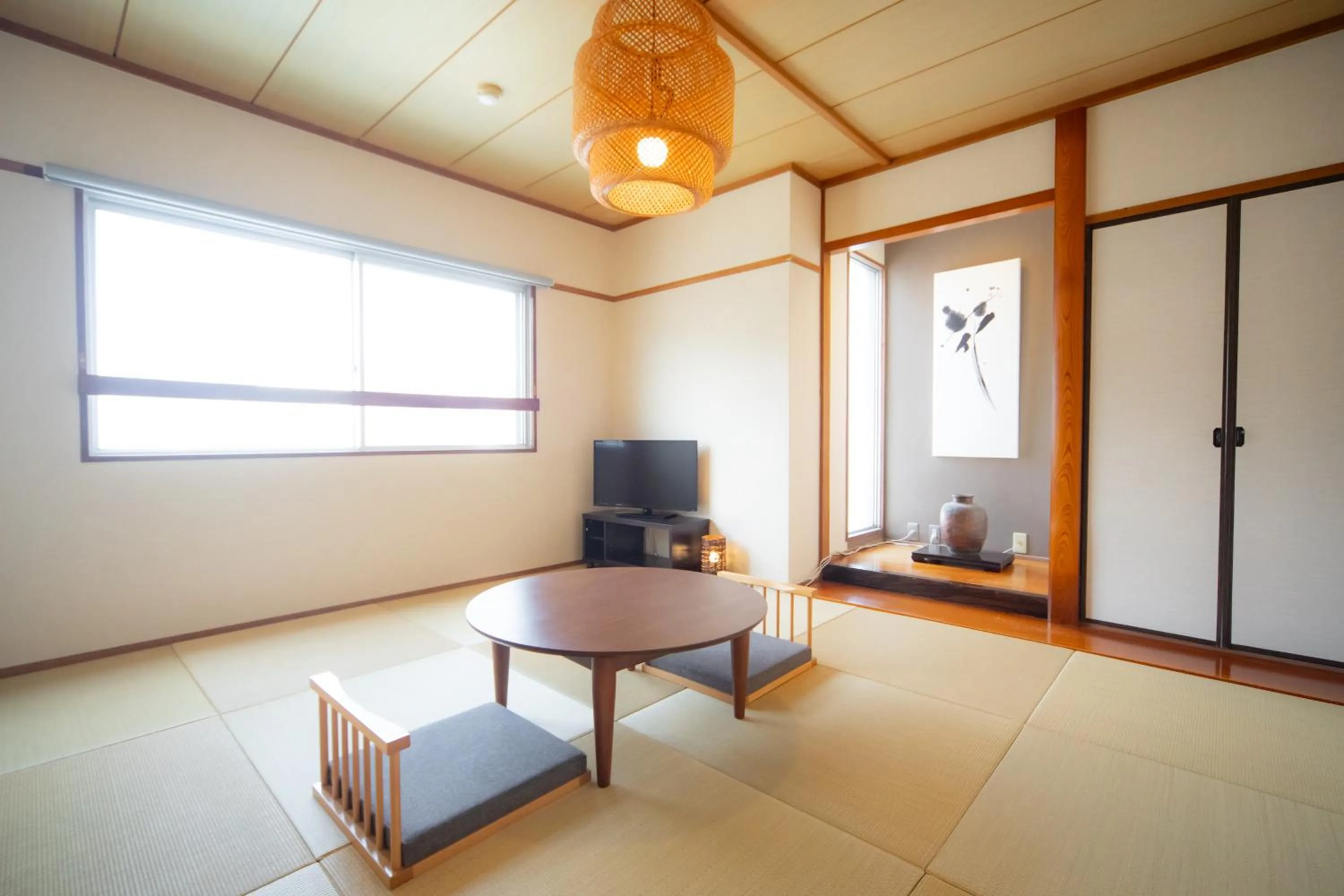 Photo of the whole room in Kunisakisou