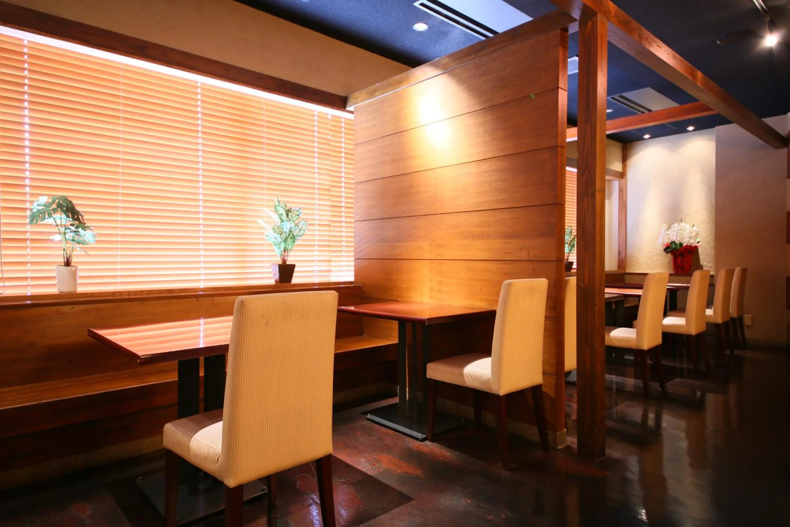 Restaurant/places to eat in Juraku Stay Niigata