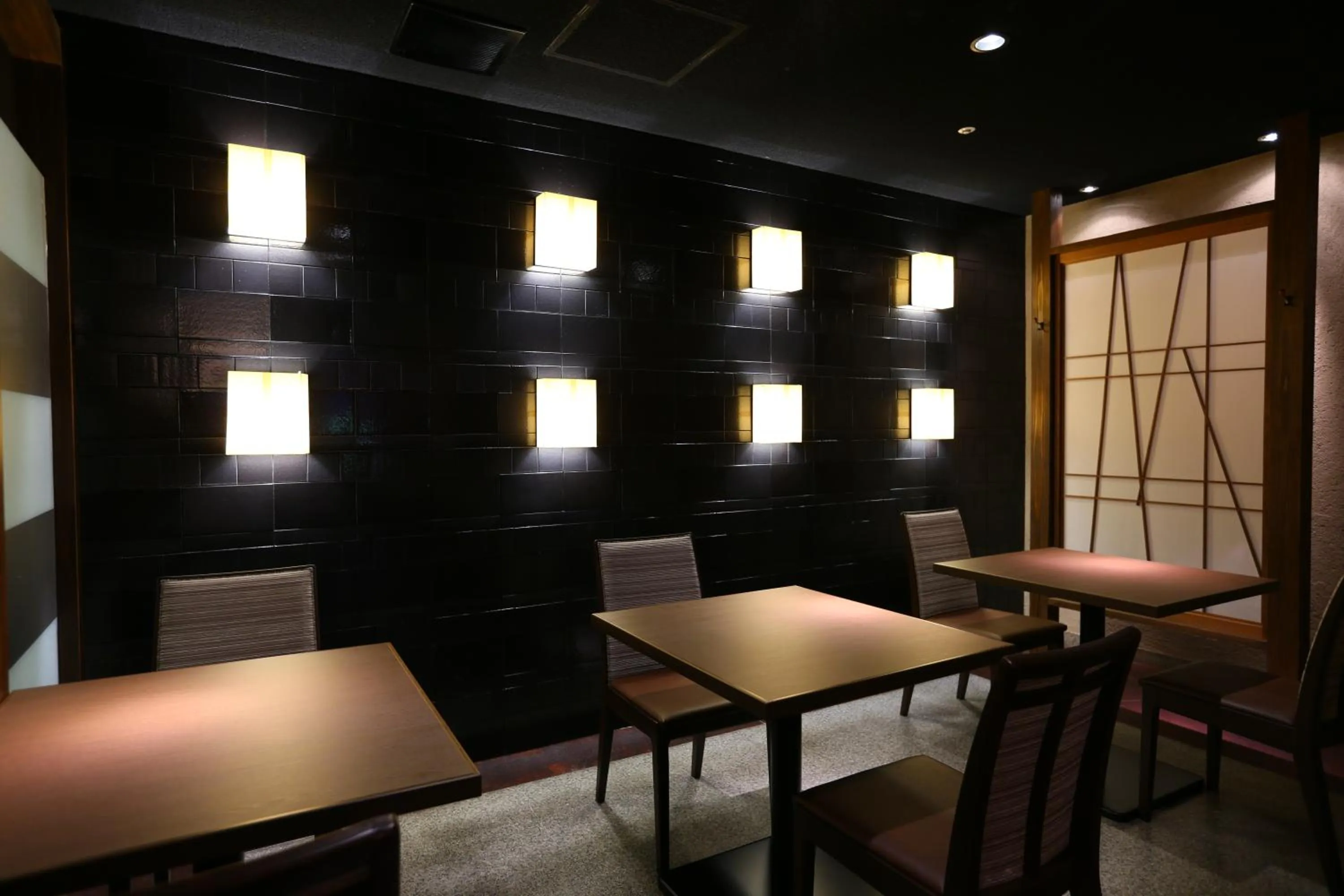 Restaurant/places to eat in Juraku Stay Niigata