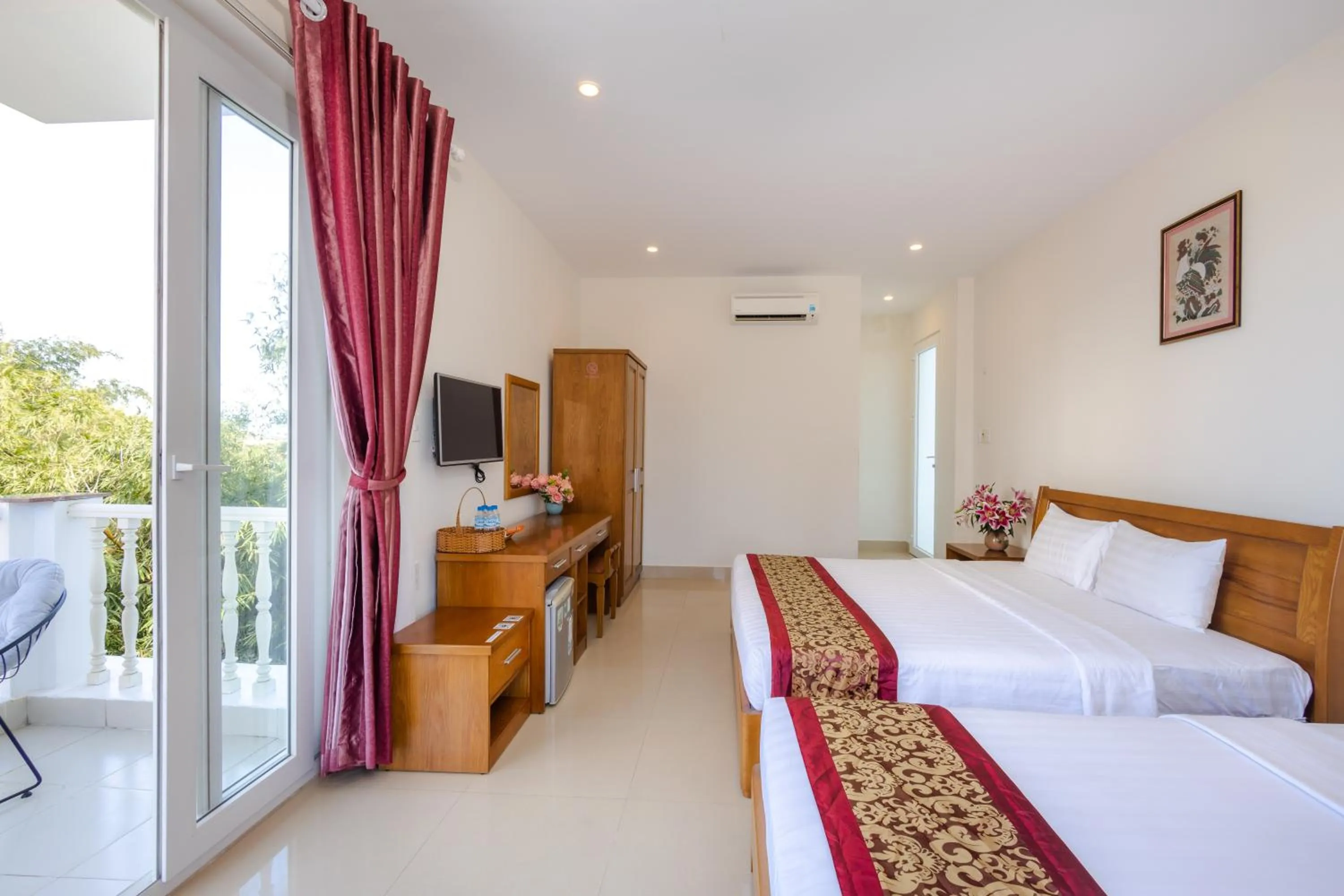Photo of the whole room, Bed in T&T Resort and Spa Phu Quoc