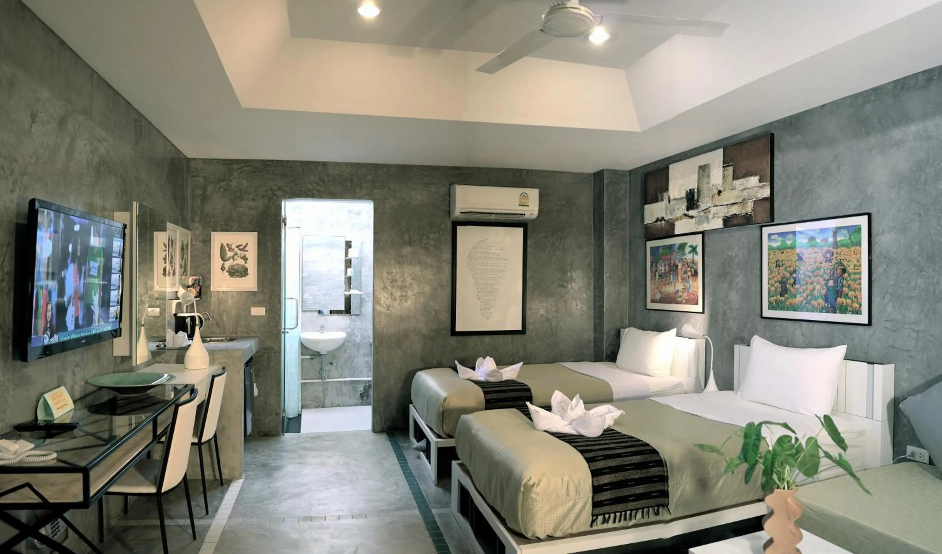 Bathroom, Bed in Phuket Paradiso