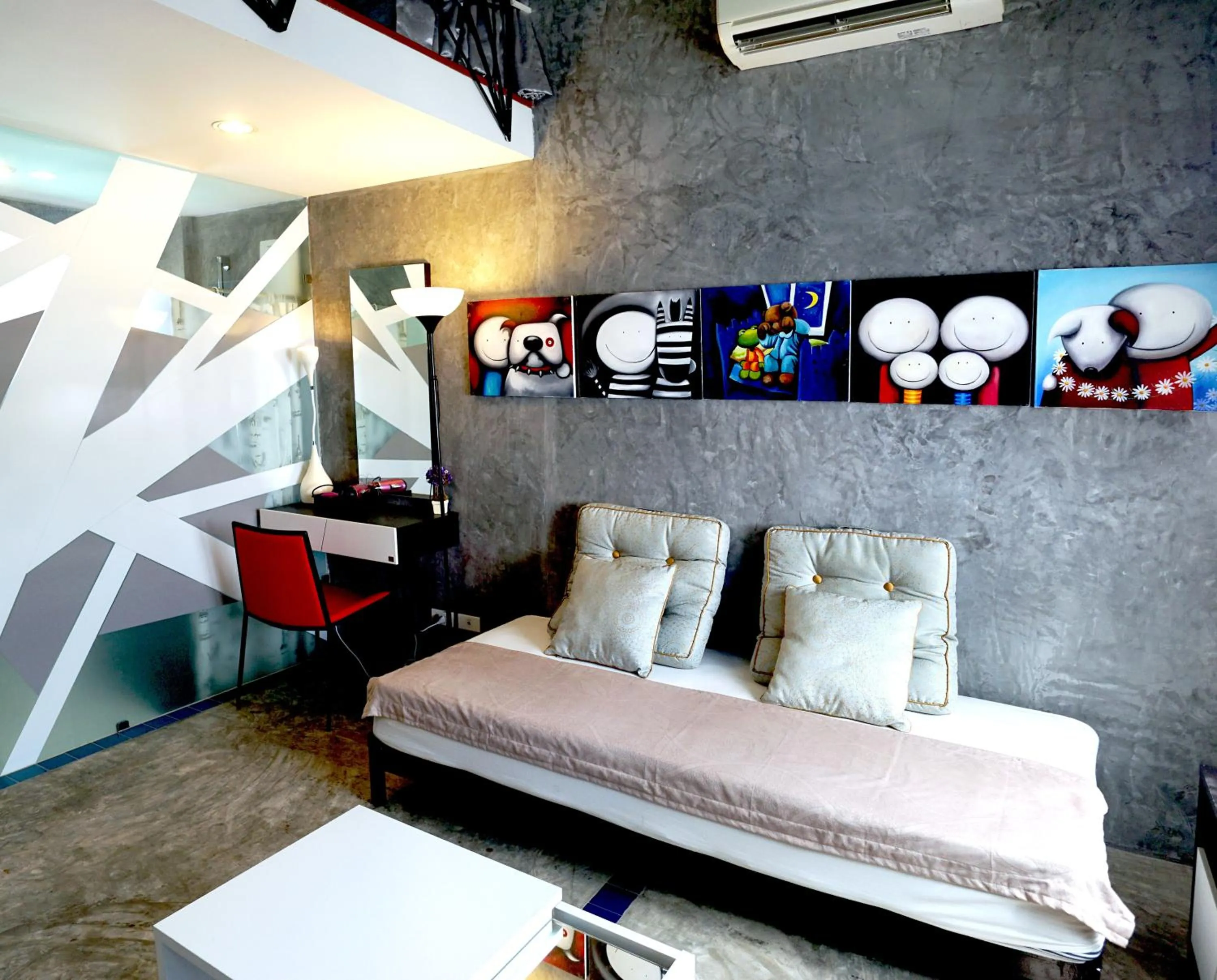 Bed in Phuket Paradiso