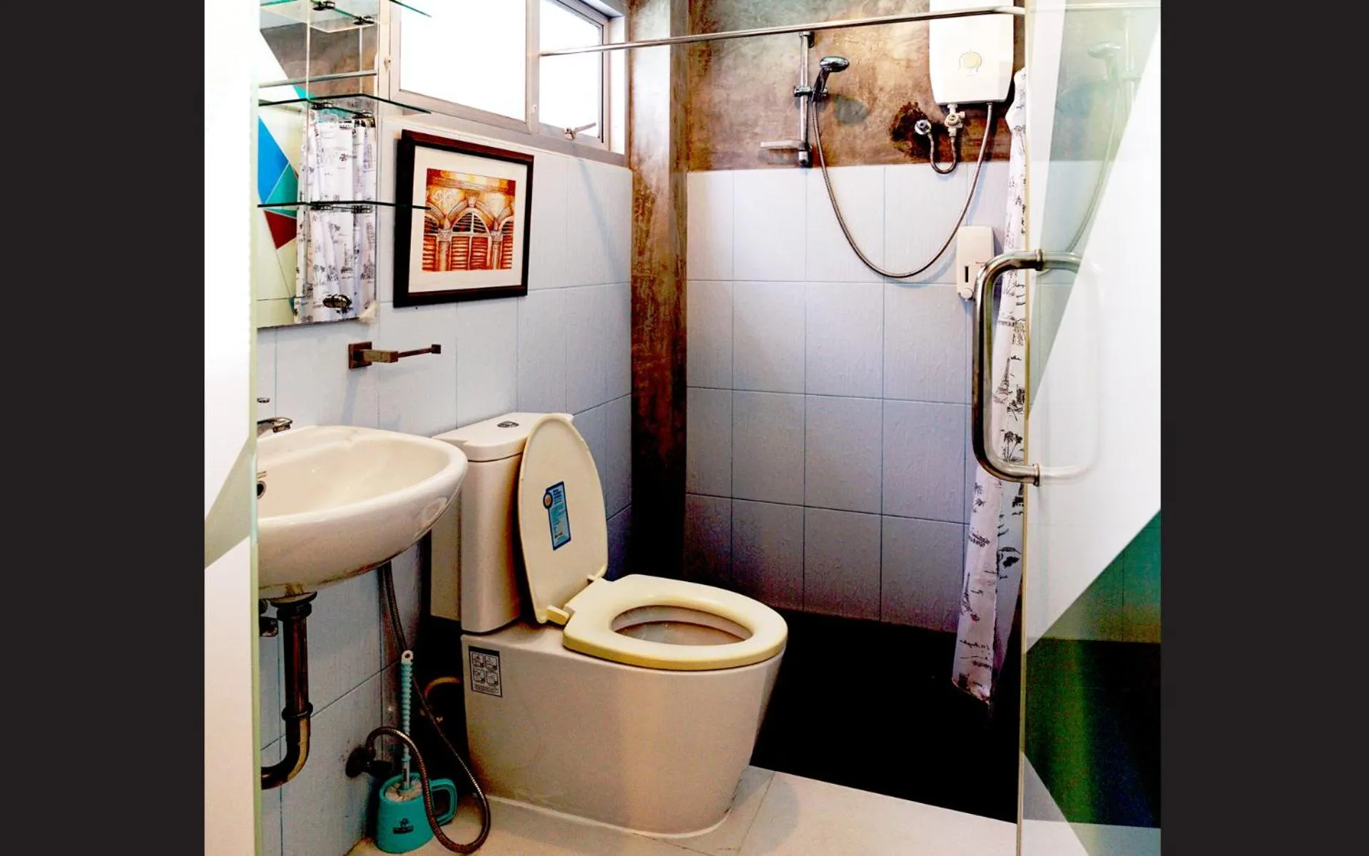 Toilet in Phuket Paradiso