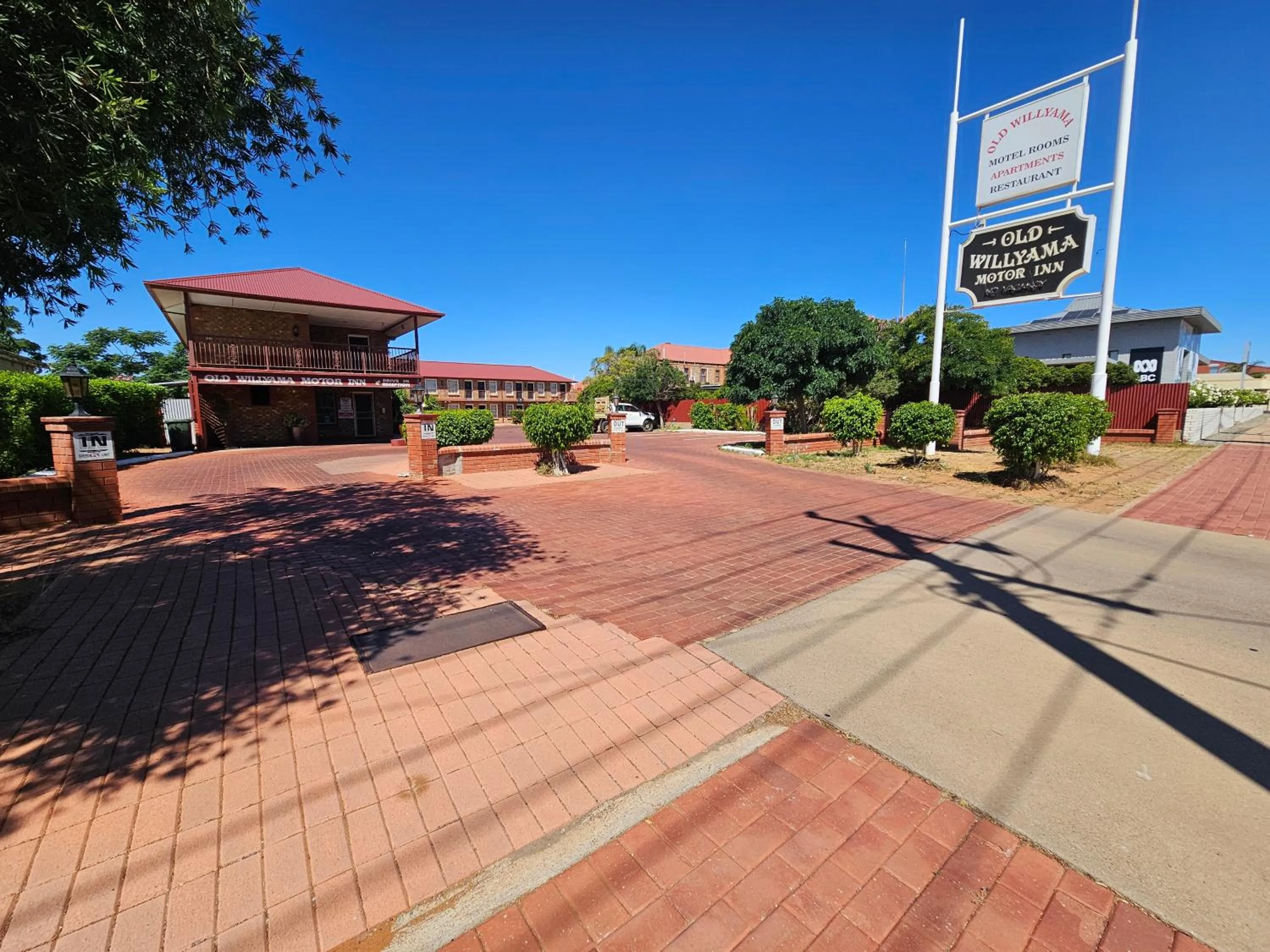 Property building in Old Willyama Motor Inn