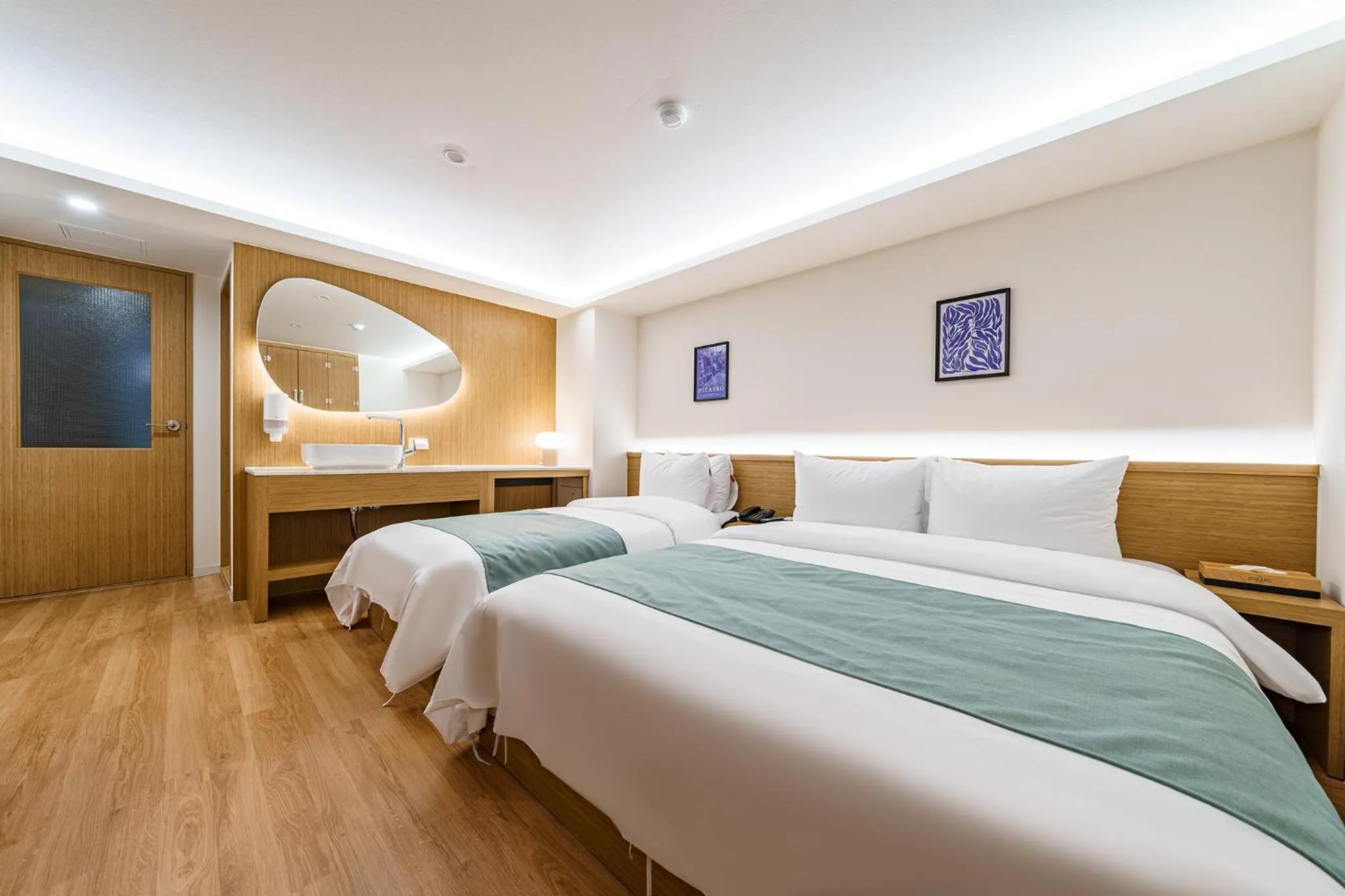 Bed in 25hours Hotel