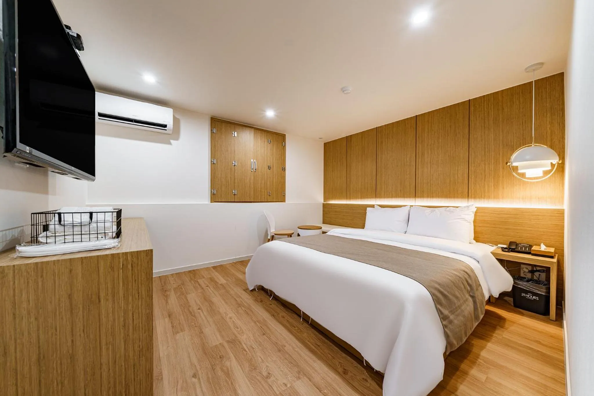 Bed in 25hours Hotel