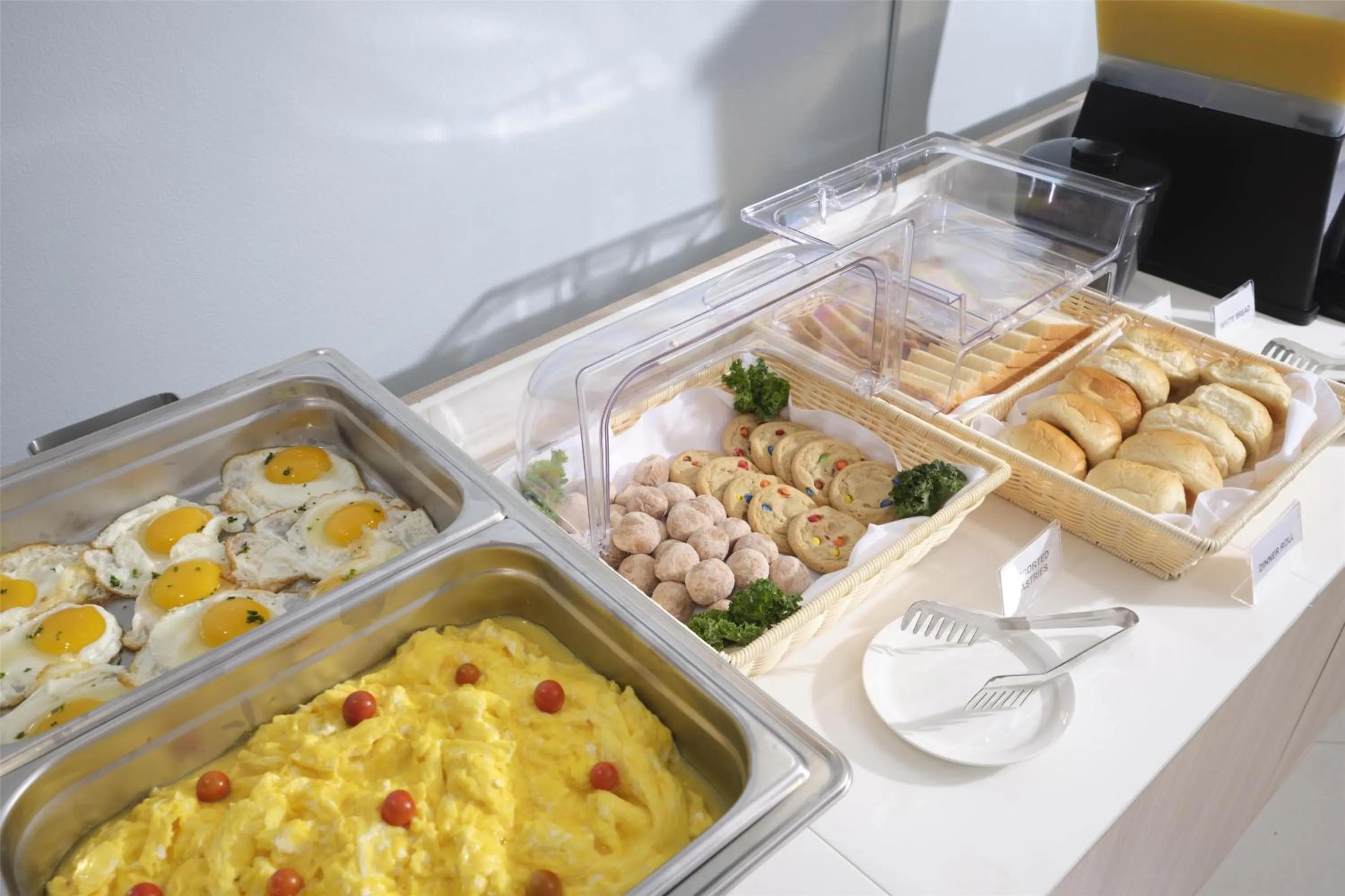 Restaurant/places to eat in SureStay by Best Western Guam Airport