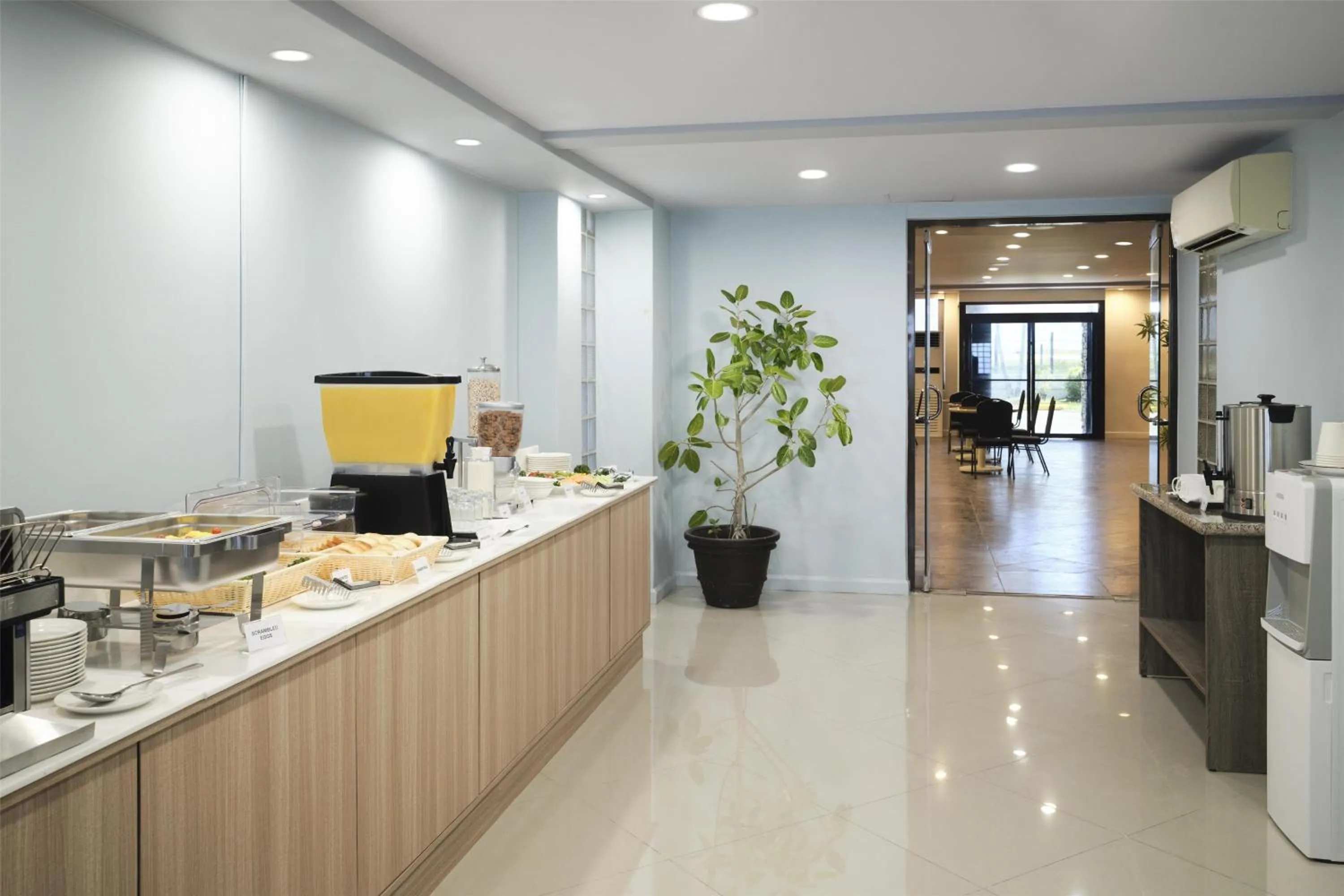 Restaurant/places to eat in SureStay by Best Western Guam Airport