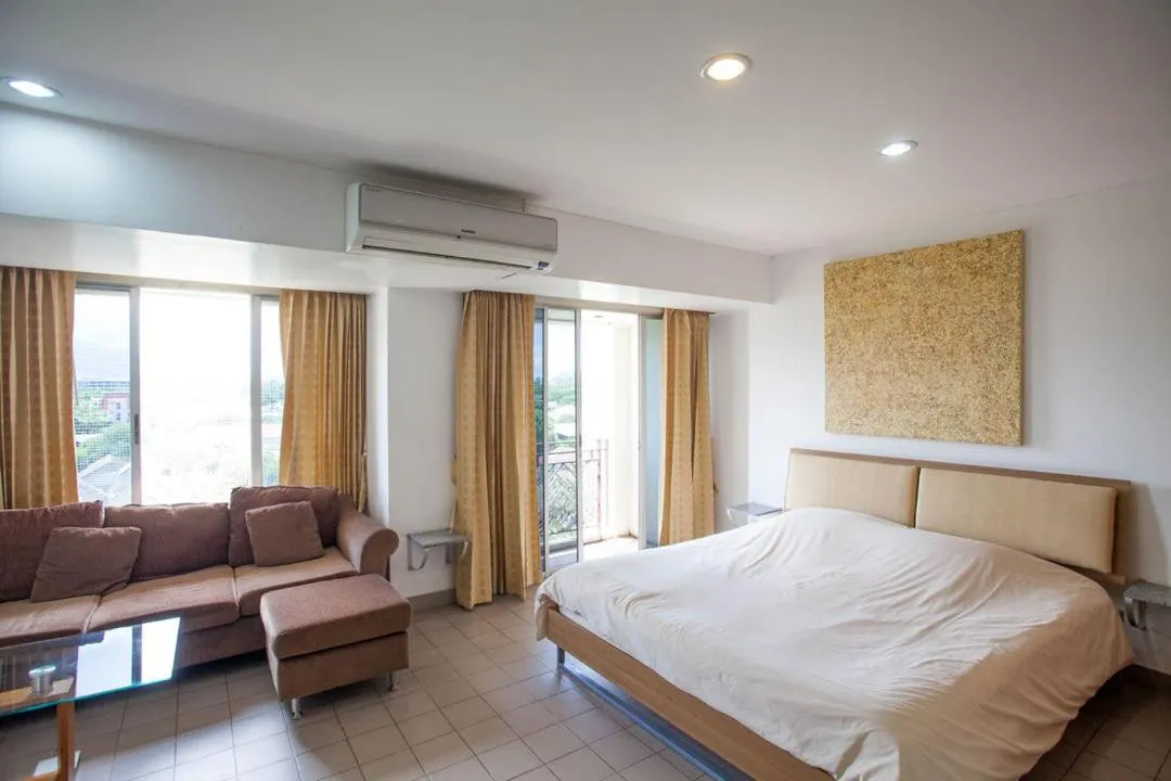 Bed in Galare Thong Tower
