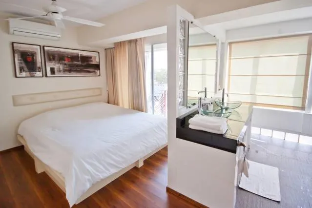 Photo of the whole room, Bed in Galare Thong Tower