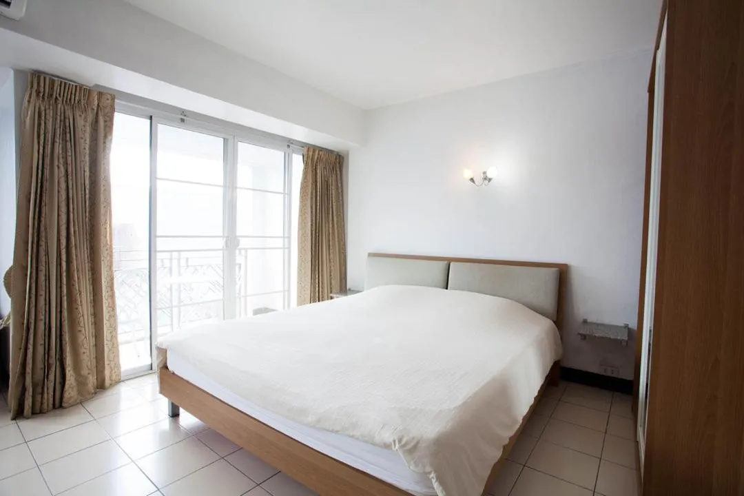 Bed in Galare Thong Tower