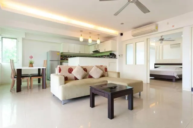 Seating area, Bed in Galare Thong Tower