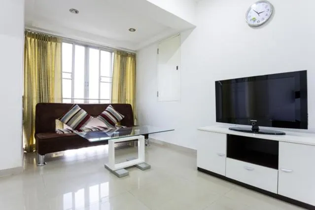 Seating area in Galare Thong Tower